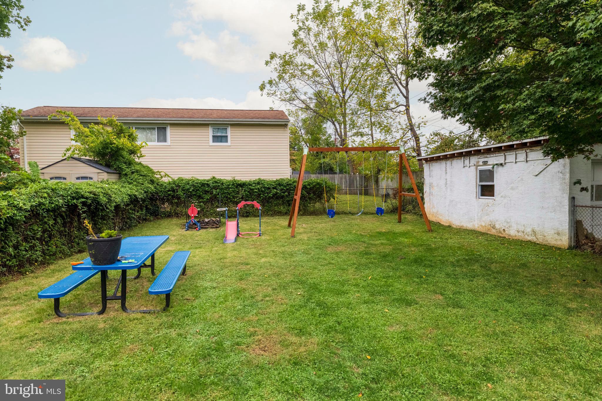 ABINGTON WOODS - Residential