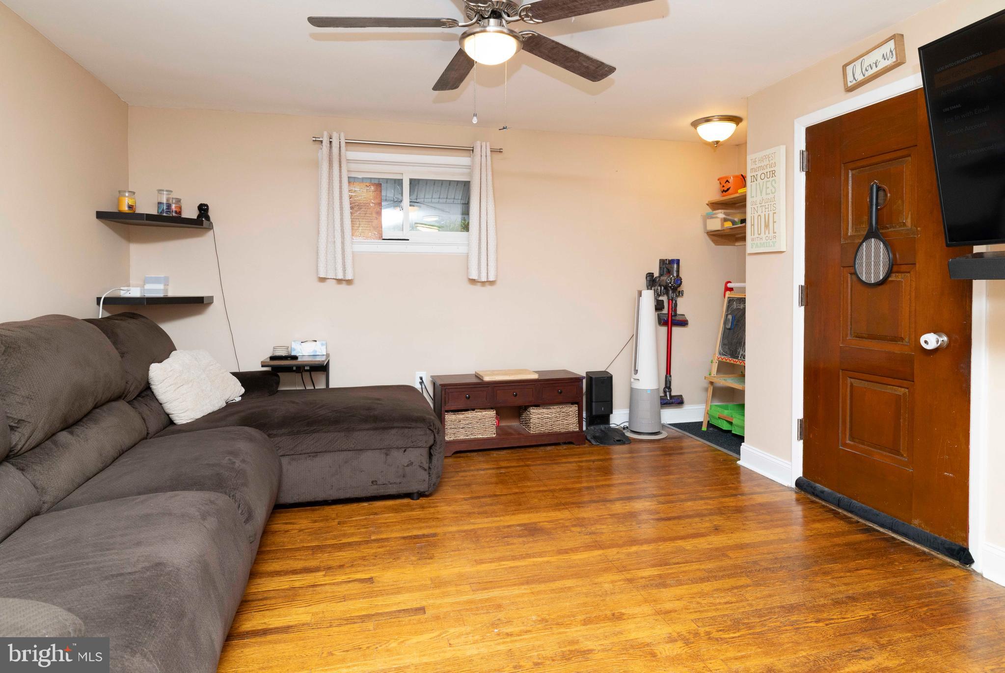 2637 WOODLAND ROAD
