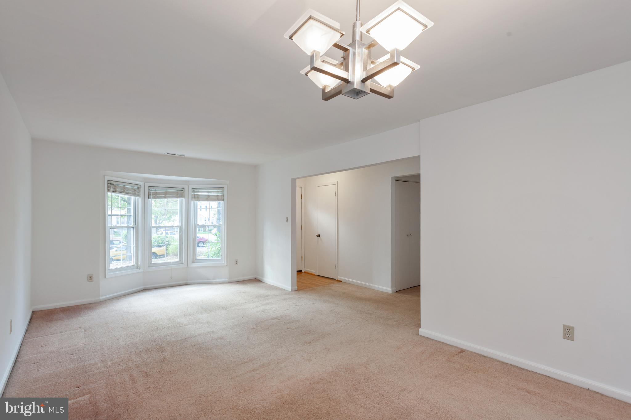 CROFTON MEWS CONDO - Residential