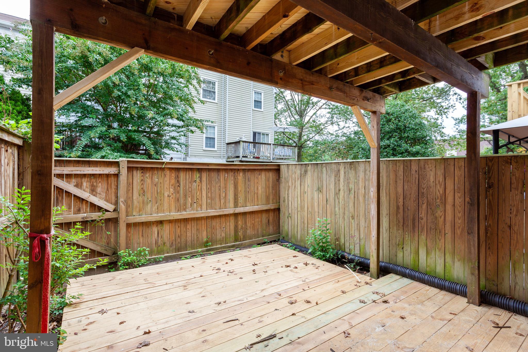 CROFTON MEWS CONDO - Residential