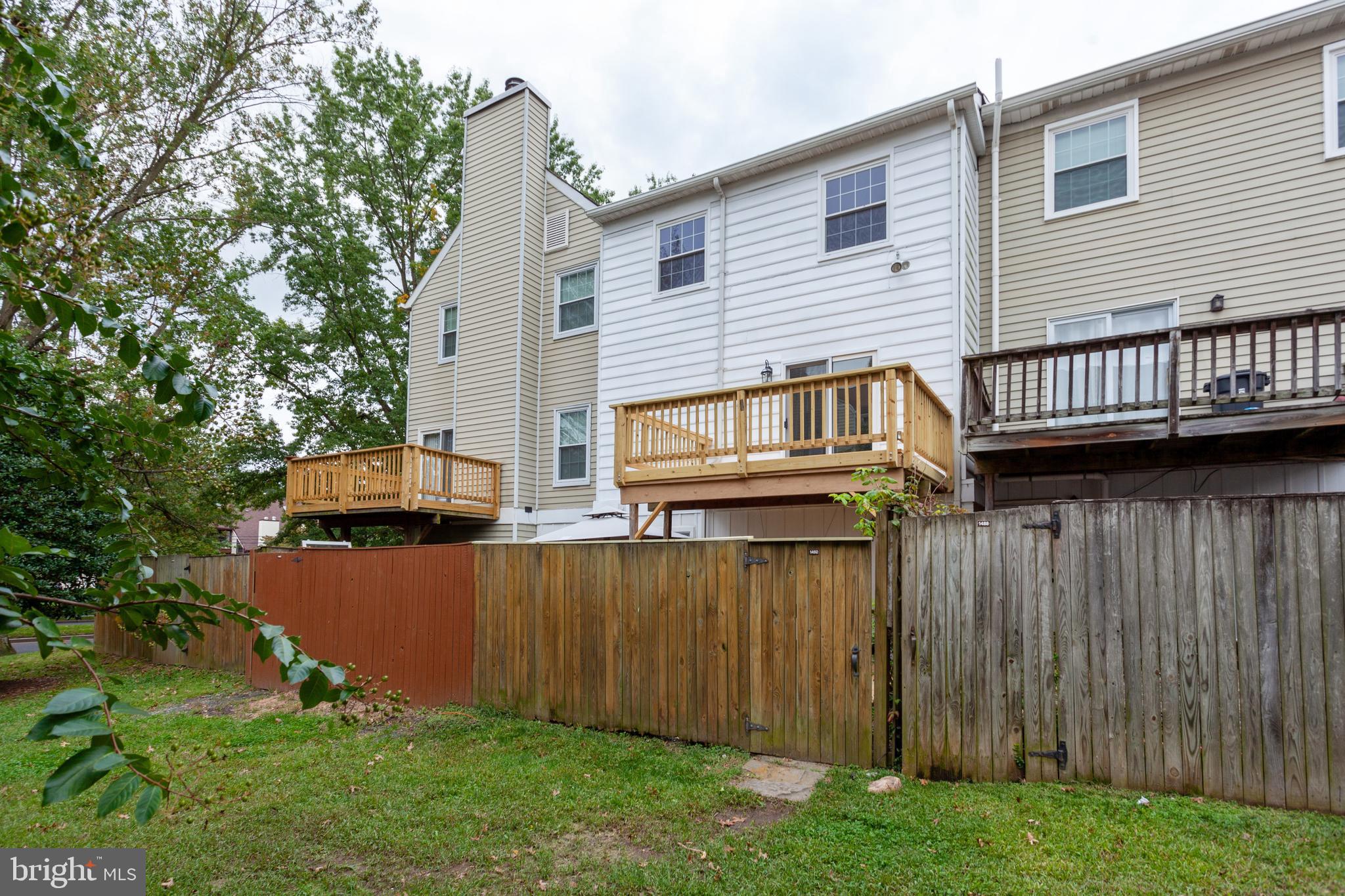 CROFTON MEWS CONDO - Residential