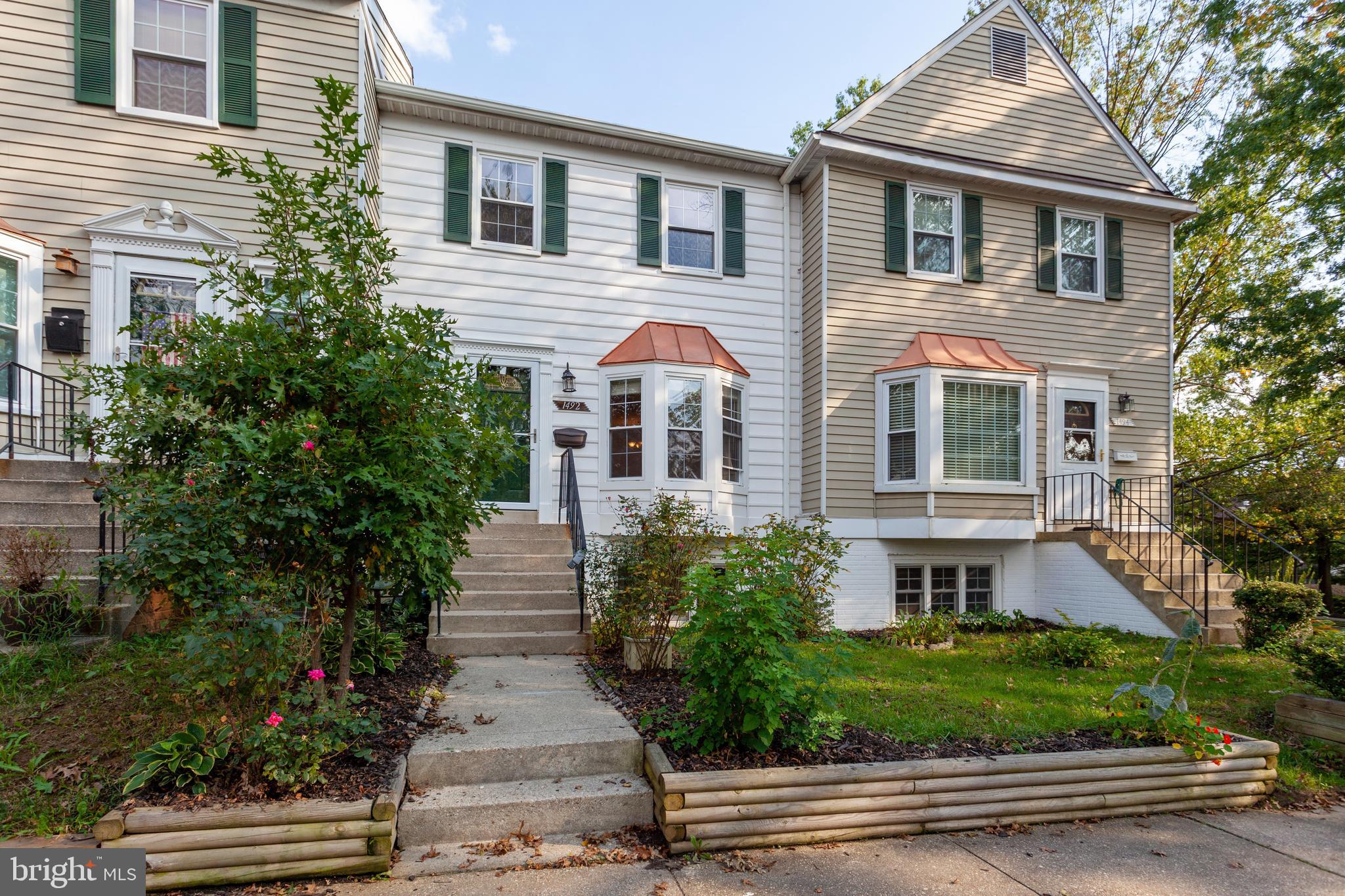 CROFTON MEWS CONDO - Residential