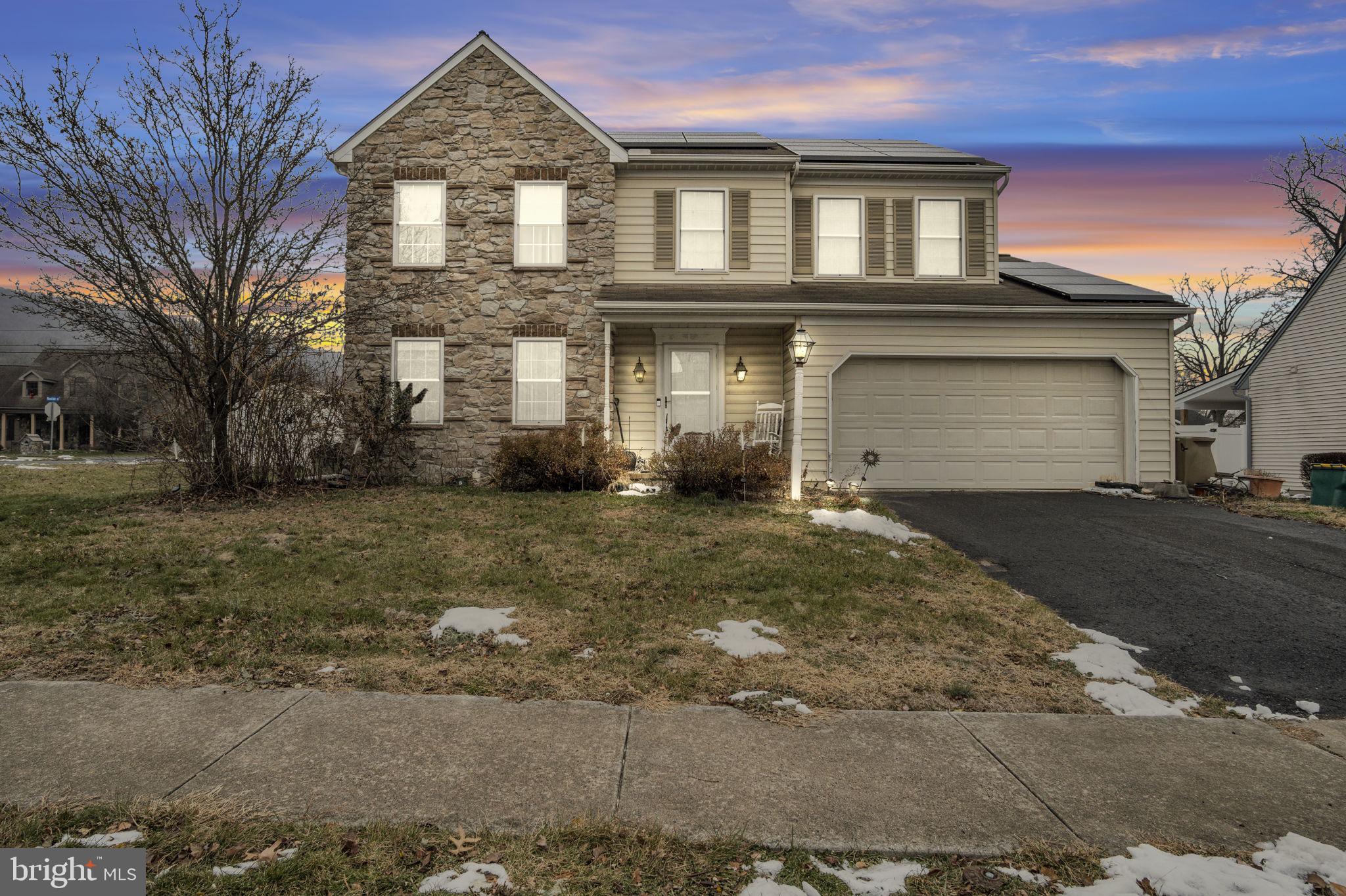 WESTWOOD HILLS - Residential