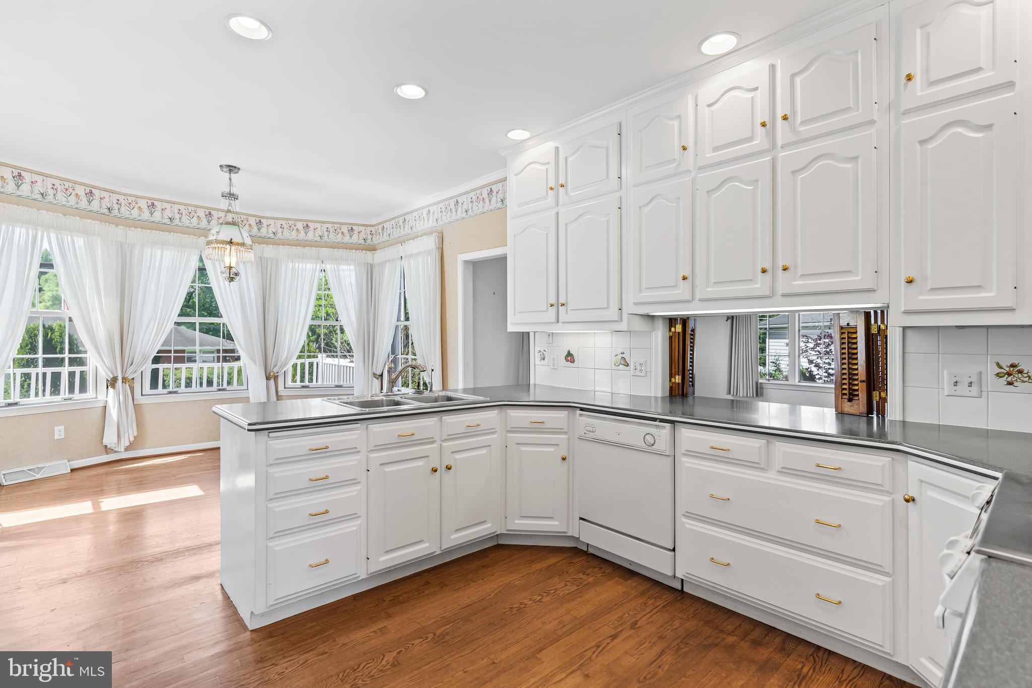 MAPLE VALLEY ESTATES - Residential