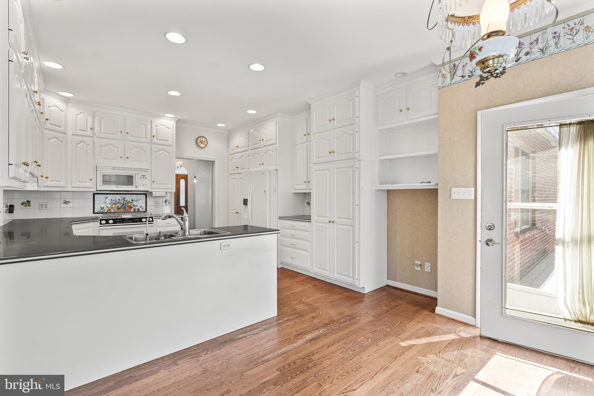 MAPLE VALLEY ESTATES - Residential