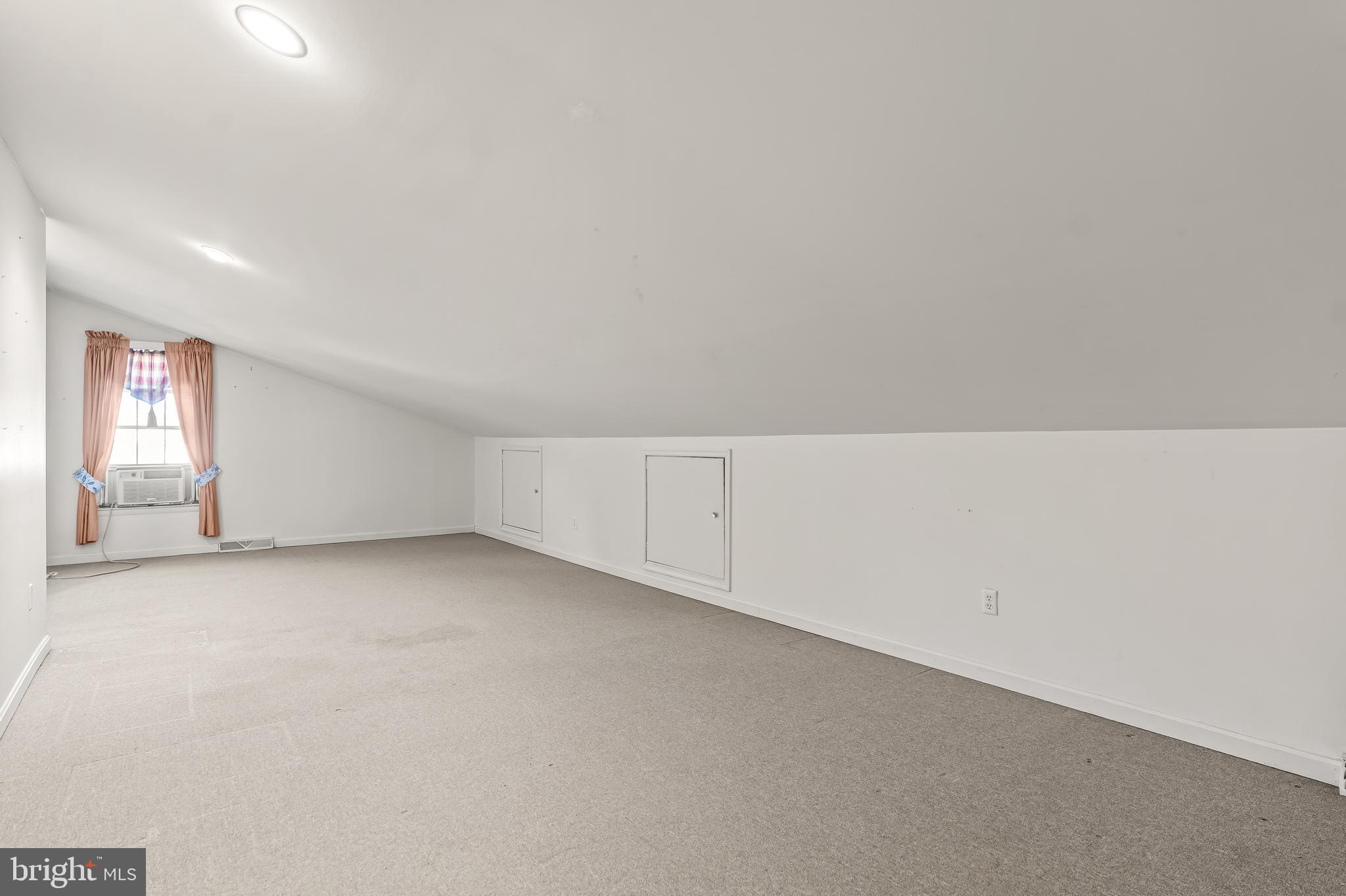 MAPLE VALLEY ESTATES - Residential