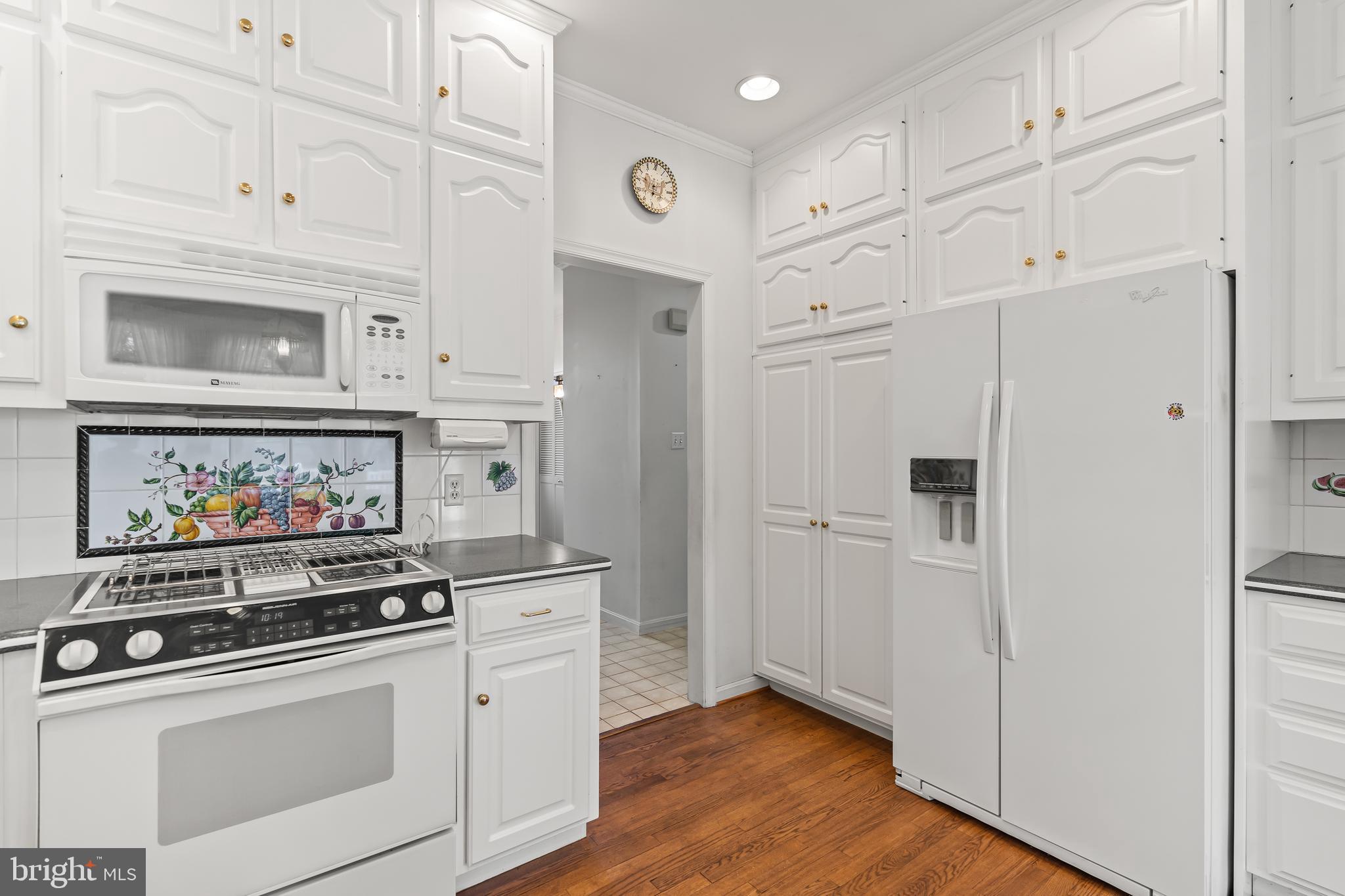 MAPLE VALLEY ESTATES - Residential