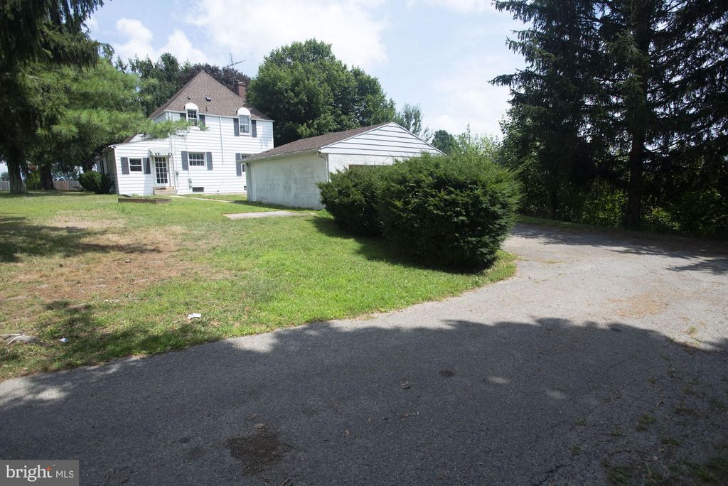 Photo of 874 Delta Road, RED LION, PA 17356 (MLS # PAYK2003248)