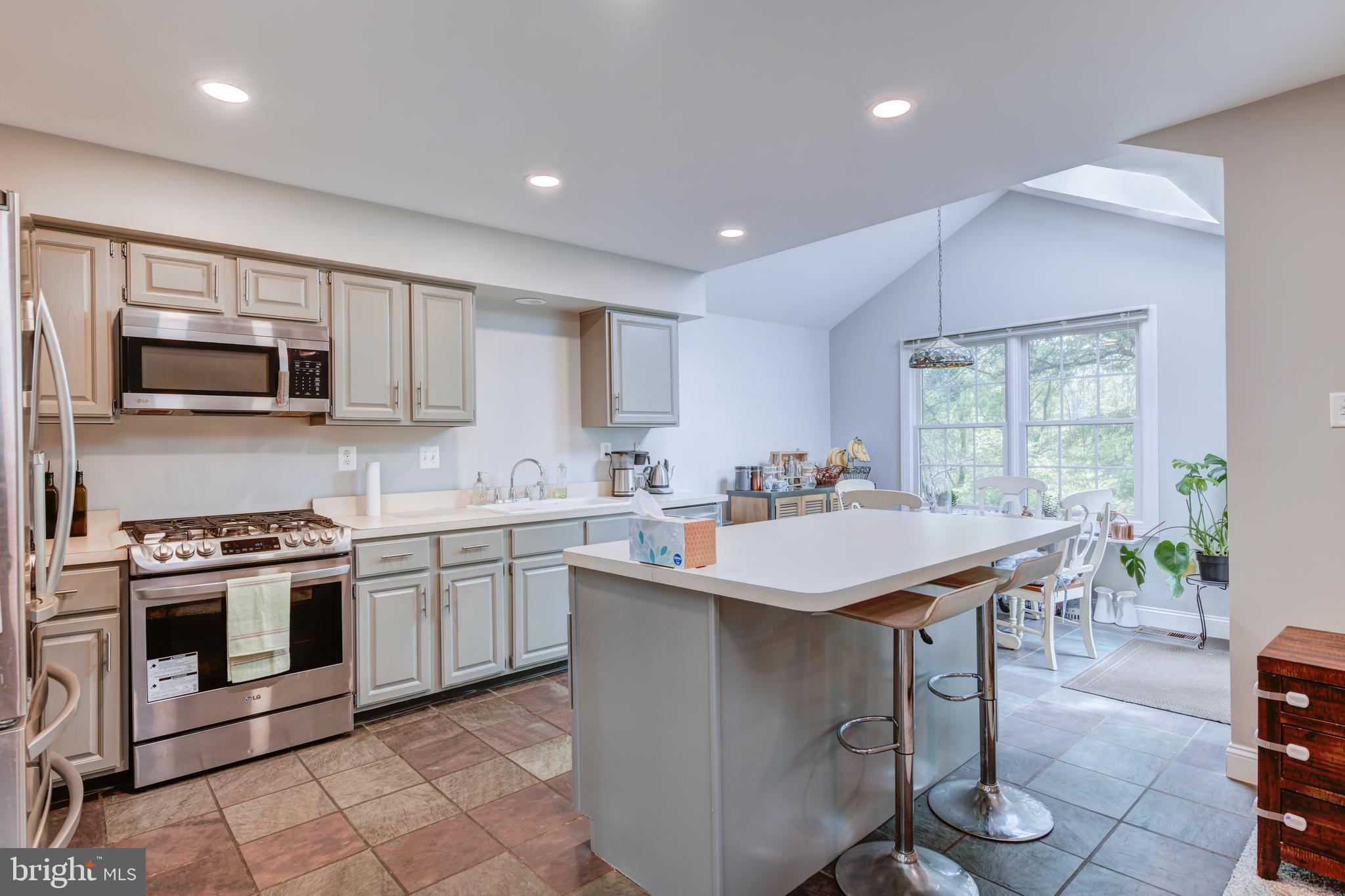 MONTGOMERY GREENE - Residential