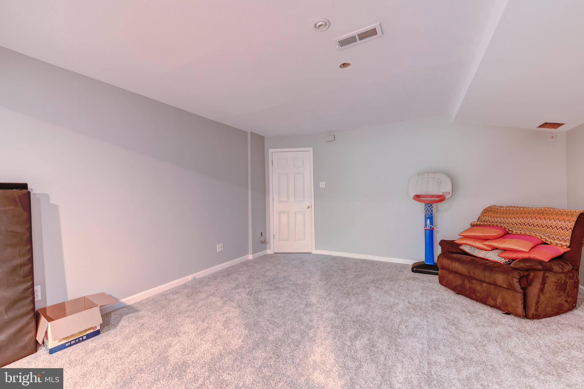 MONTGOMERY GREENE - Residential