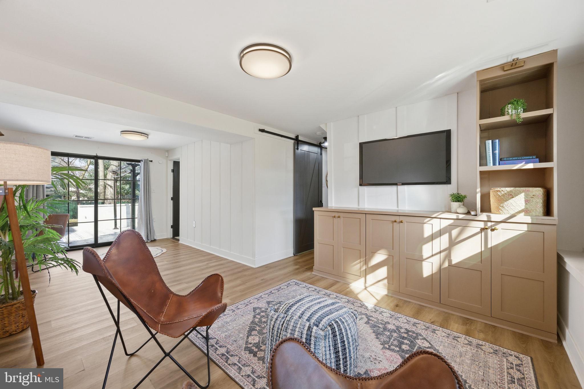 THE PROVINCES - Residential