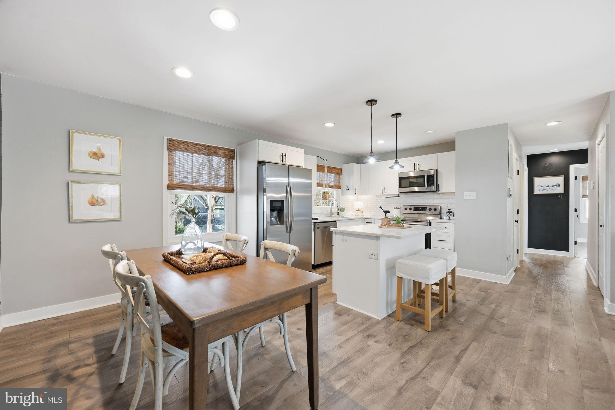 THE PROVINCES - Residential