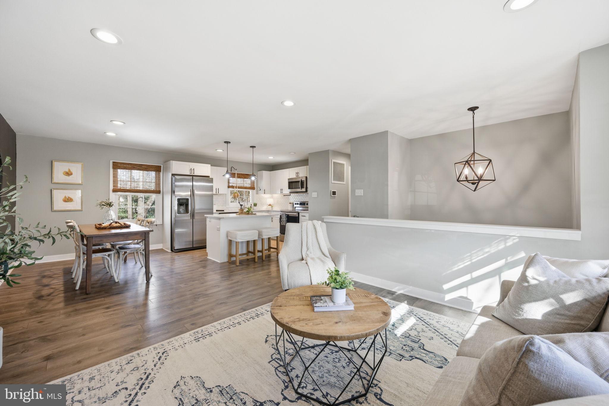 THE PROVINCES - Residential