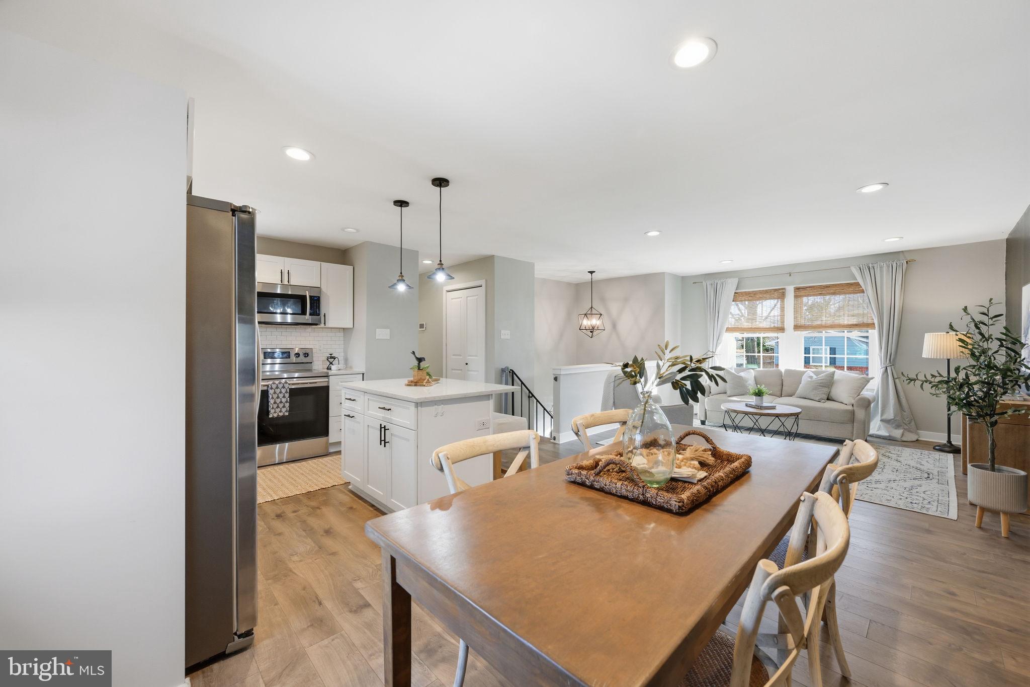 THE PROVINCES - Residential