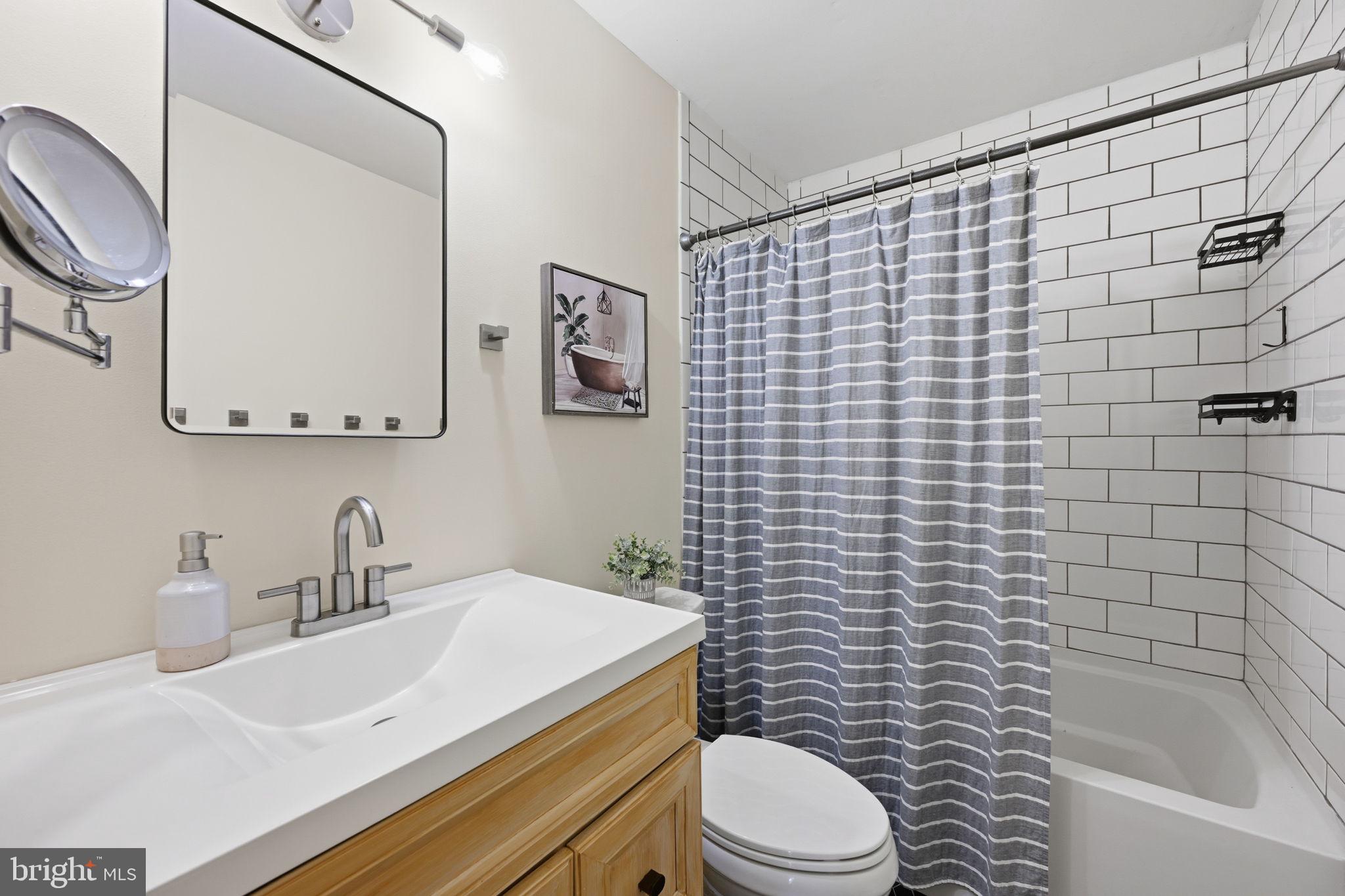 THE PROVINCES - Residential