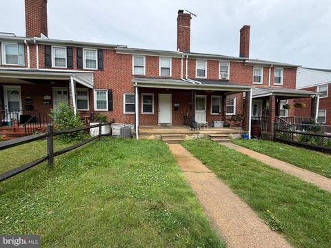 Townhouse For Rent - 7136 Eastbrook Avenue<br/> BALTIMORE, MD 21224