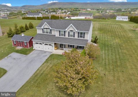 221 OVAL DRIVE HAMBURG PA 19526