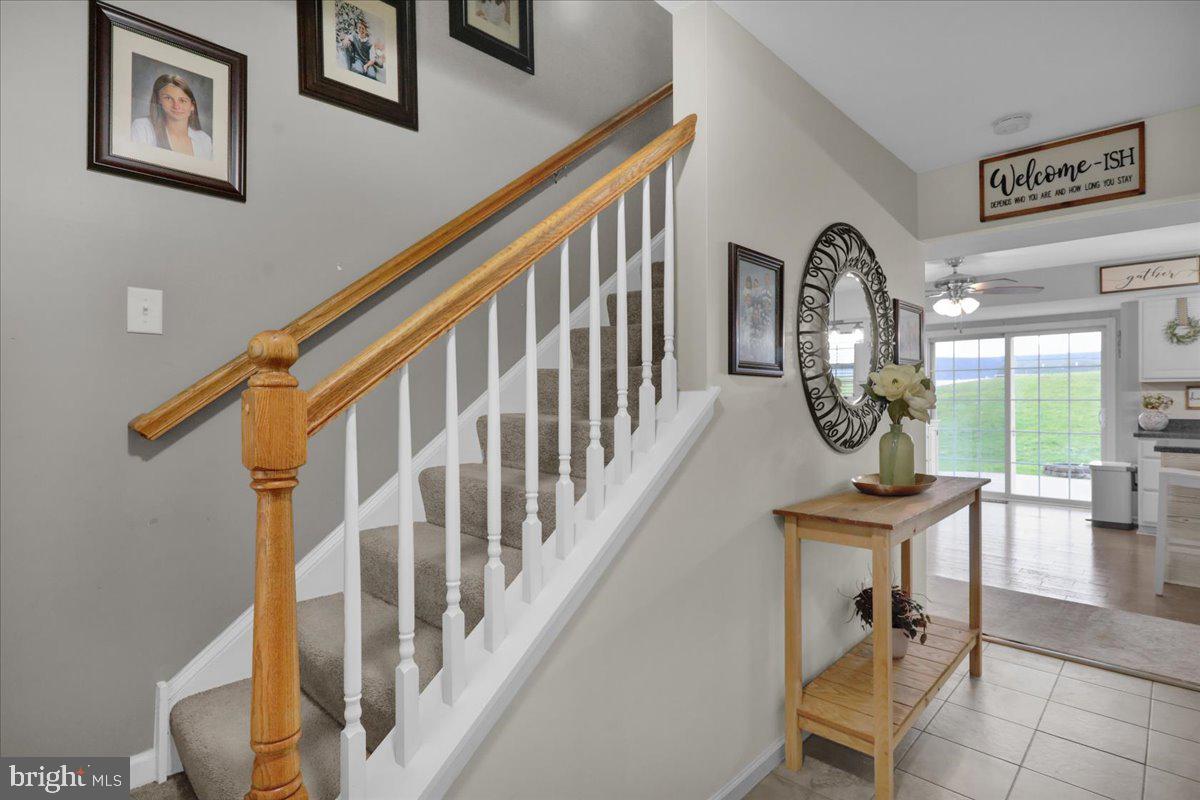 WINDSOR KNOLL - Residential