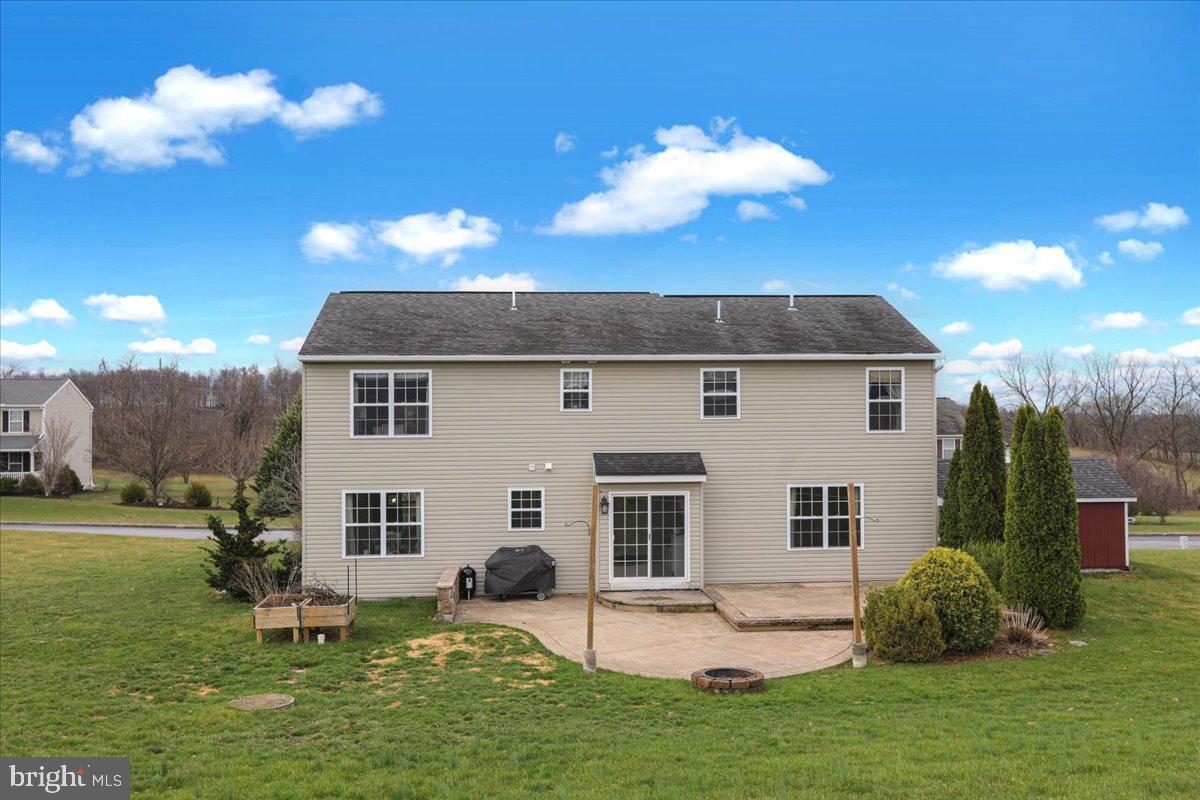 WINDSOR KNOLL - Residential