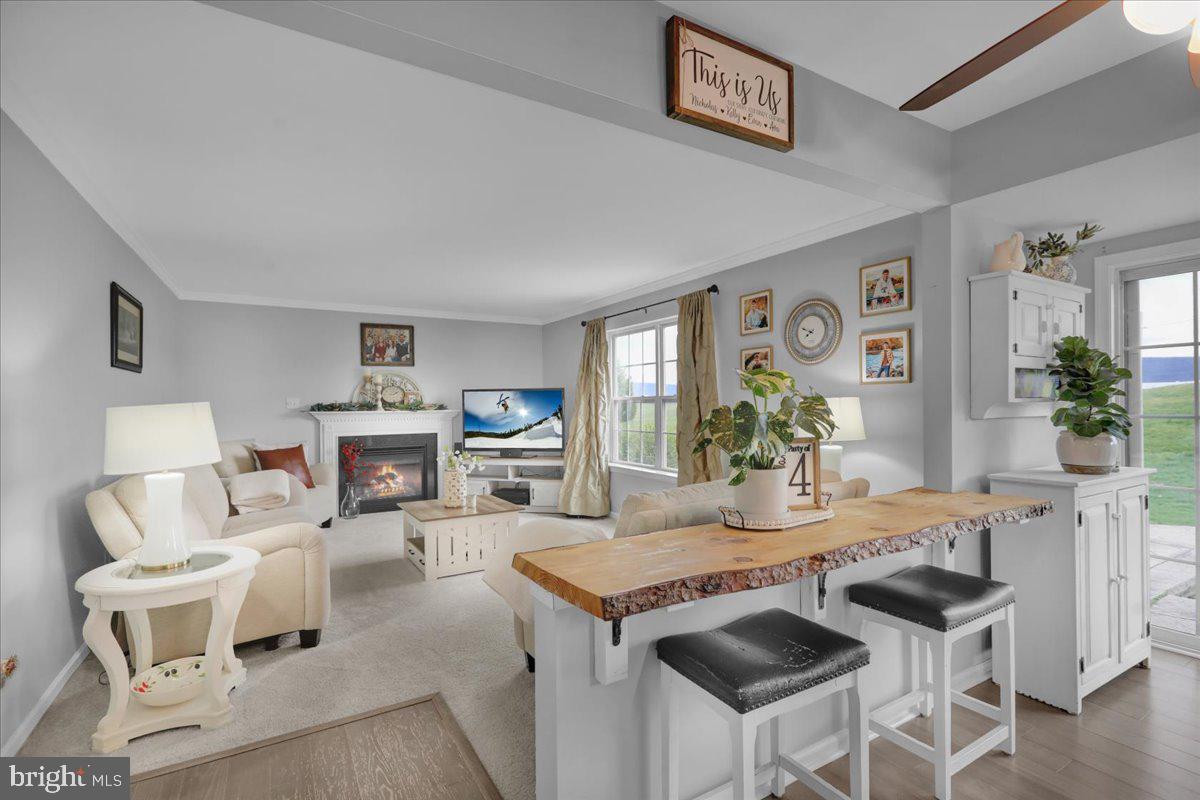WINDSOR KNOLL - Residential