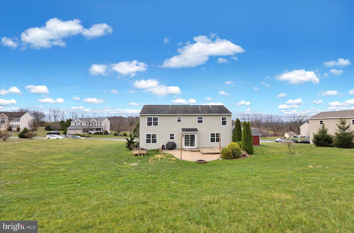 WINDSOR KNOLL - Residential