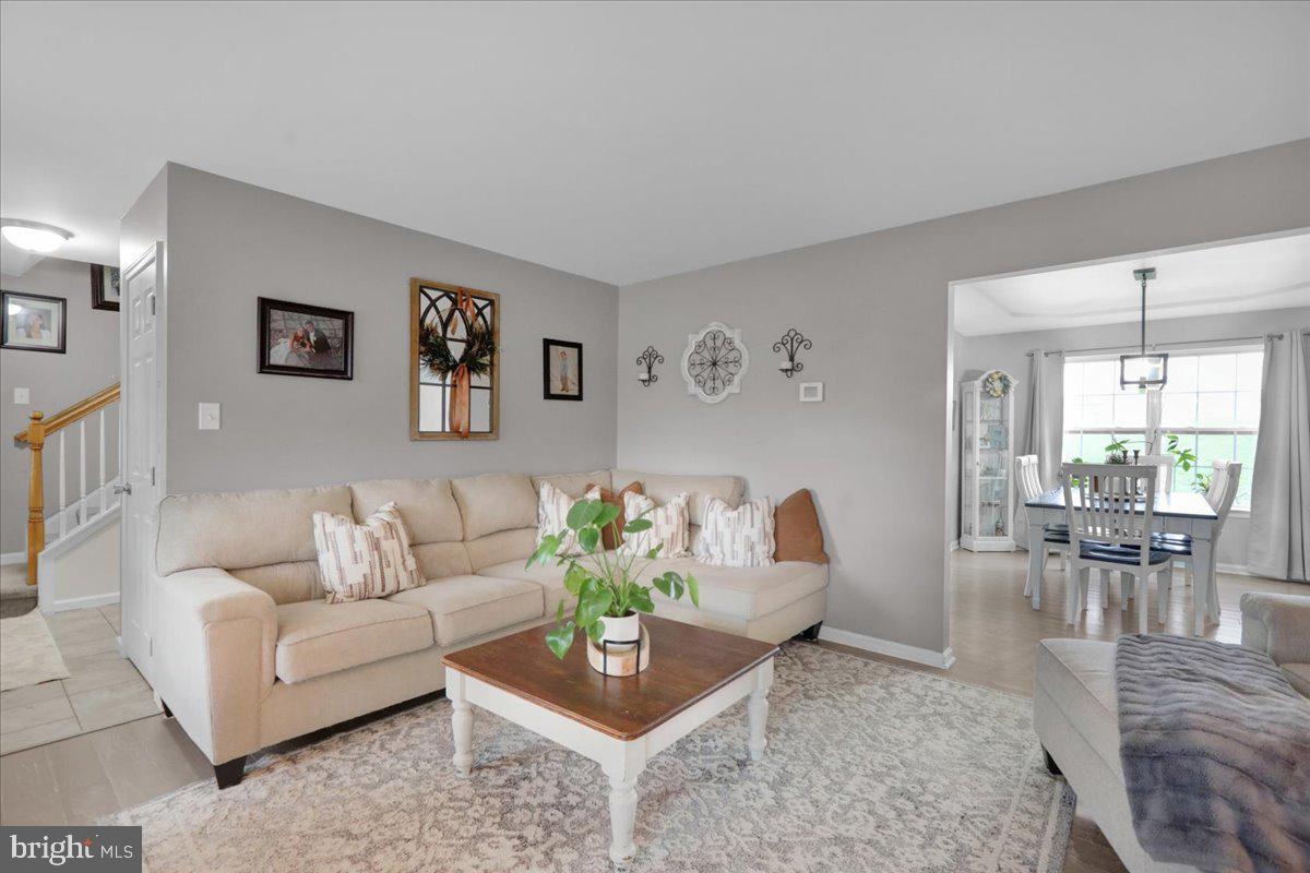 WINDSOR KNOLL - Residential