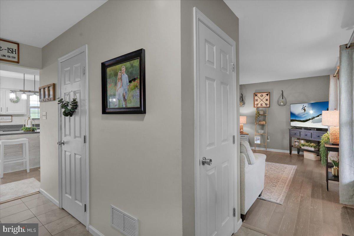 WINDSOR KNOLL - Residential