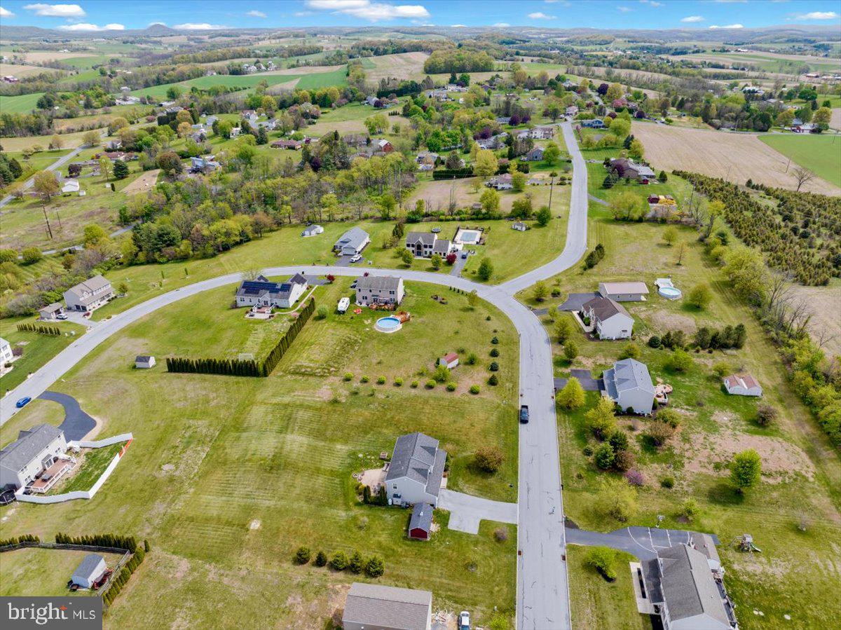 WINDSOR KNOLL - Residential
