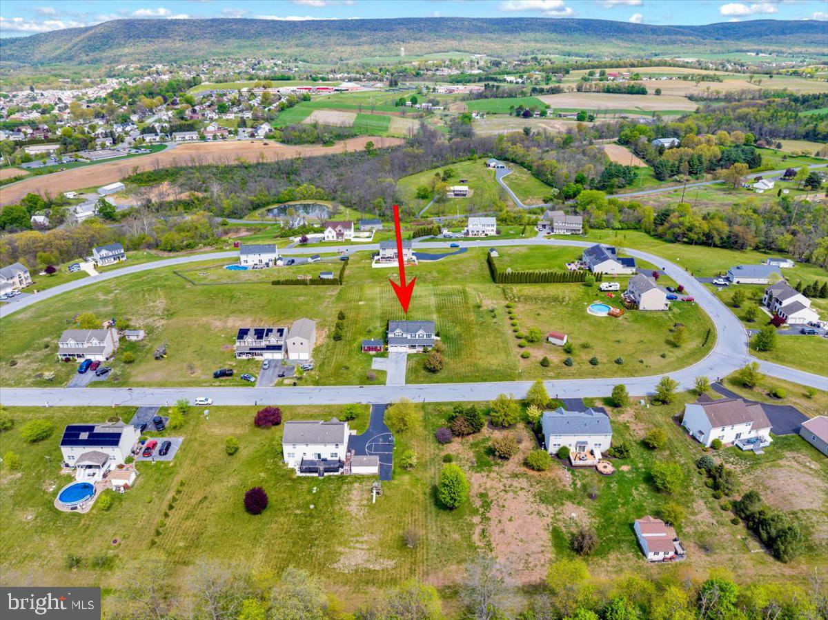 WINDSOR KNOLL - Residential