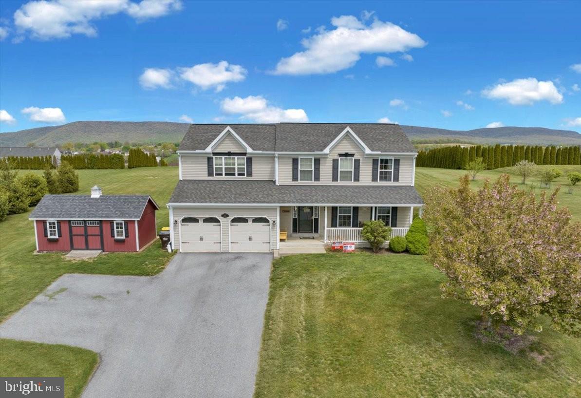 WINDSOR KNOLL - Residential