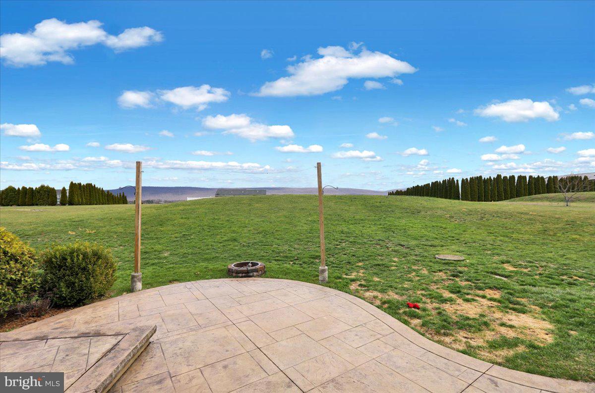 WINDSOR KNOLL - Residential