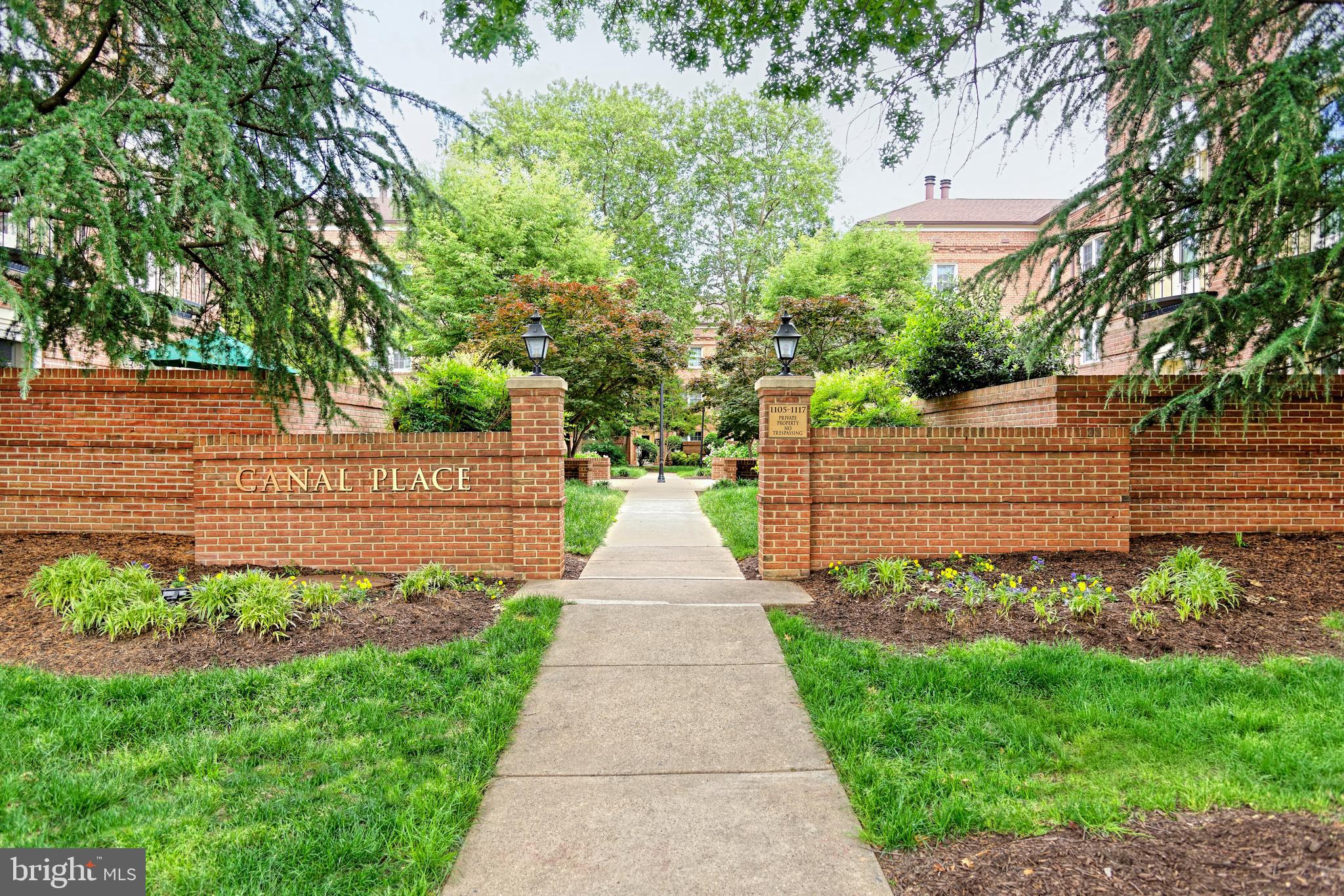 1107 N PITT STREET 1B