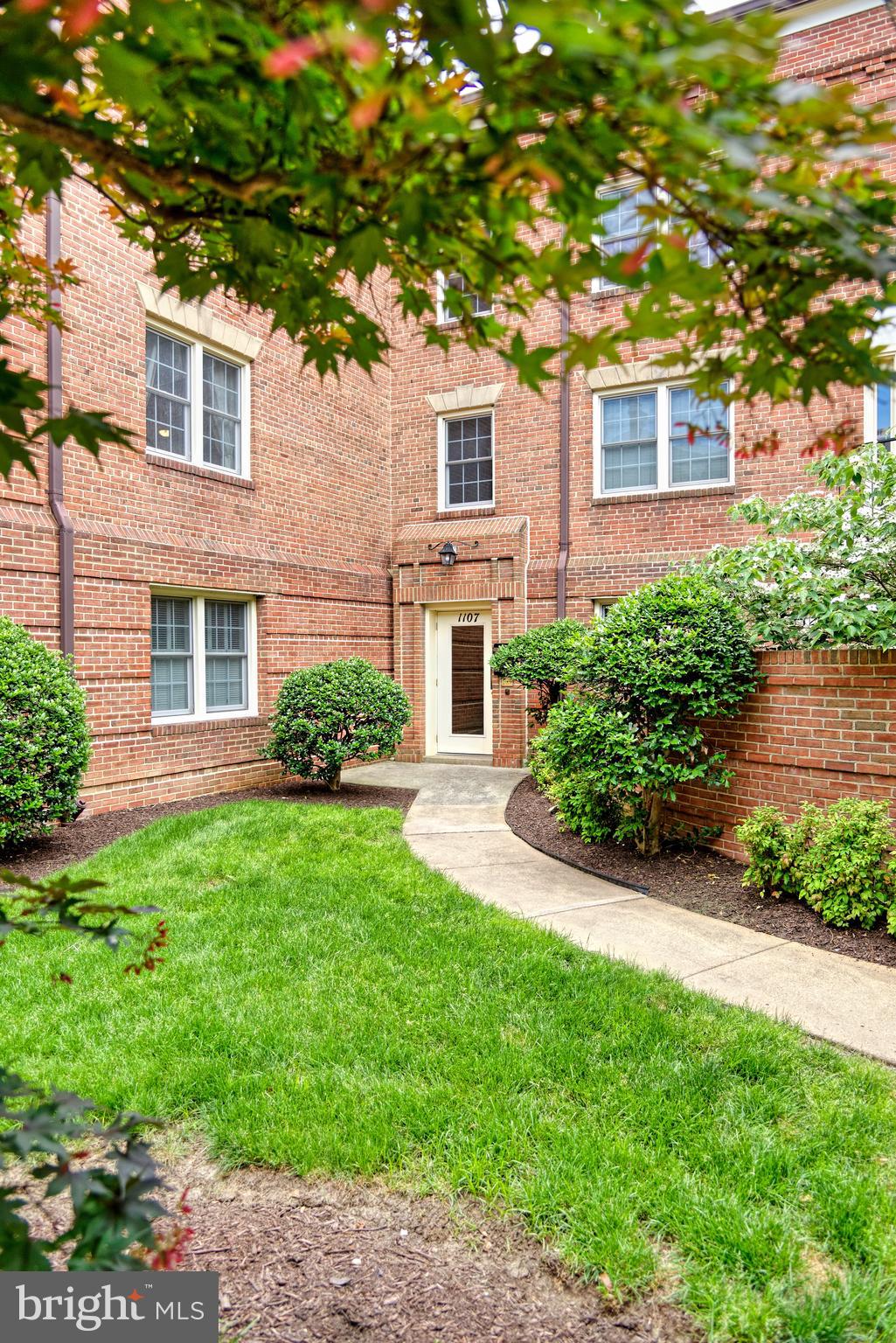 1107 N PITT STREET 1B