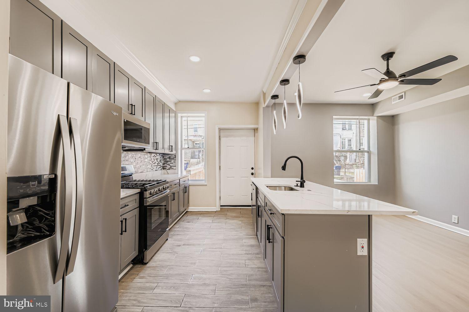 EASTWOOD - Residential