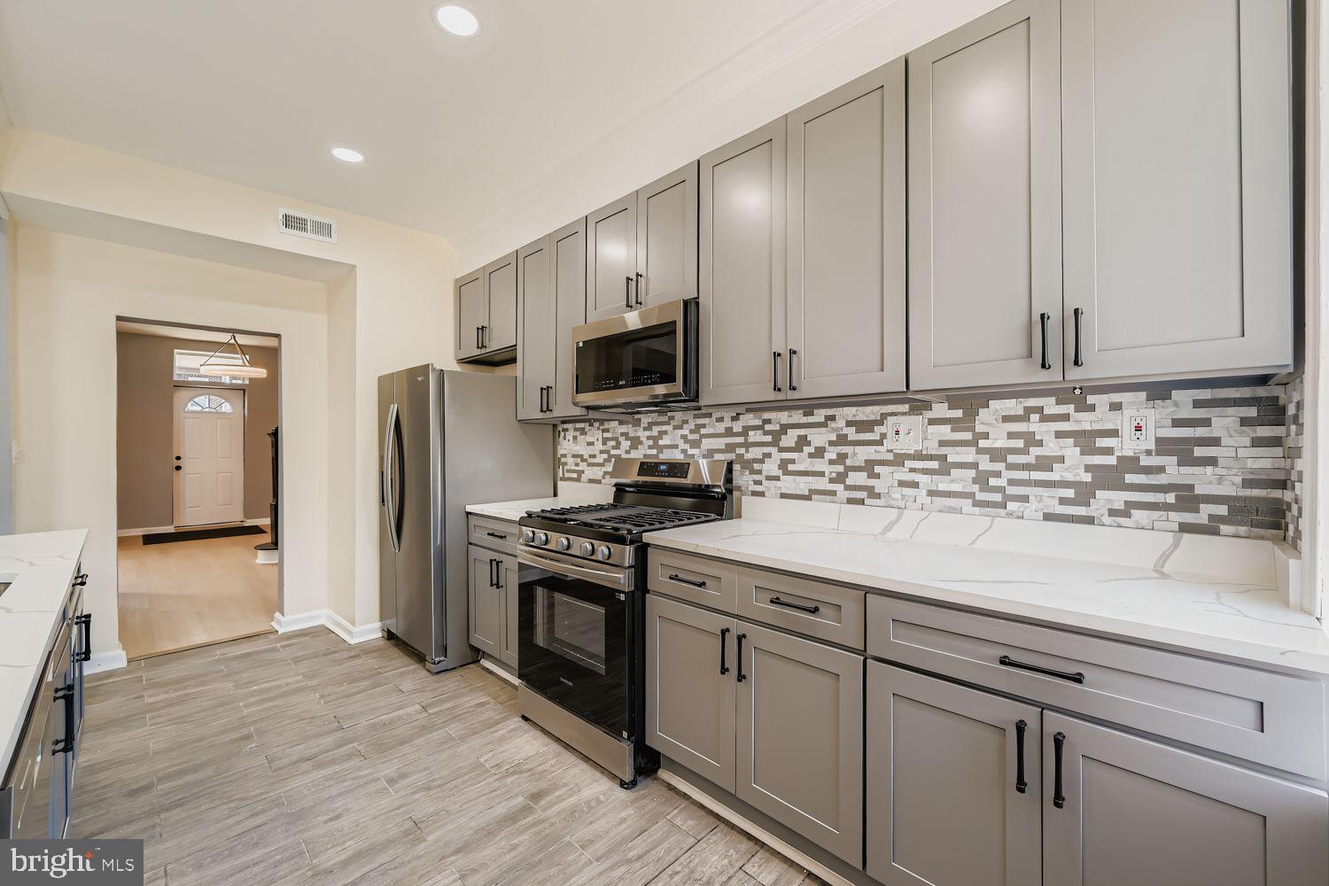 EASTWOOD - Residential