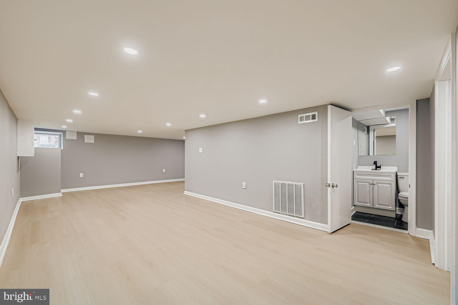 EASTWOOD - Residential