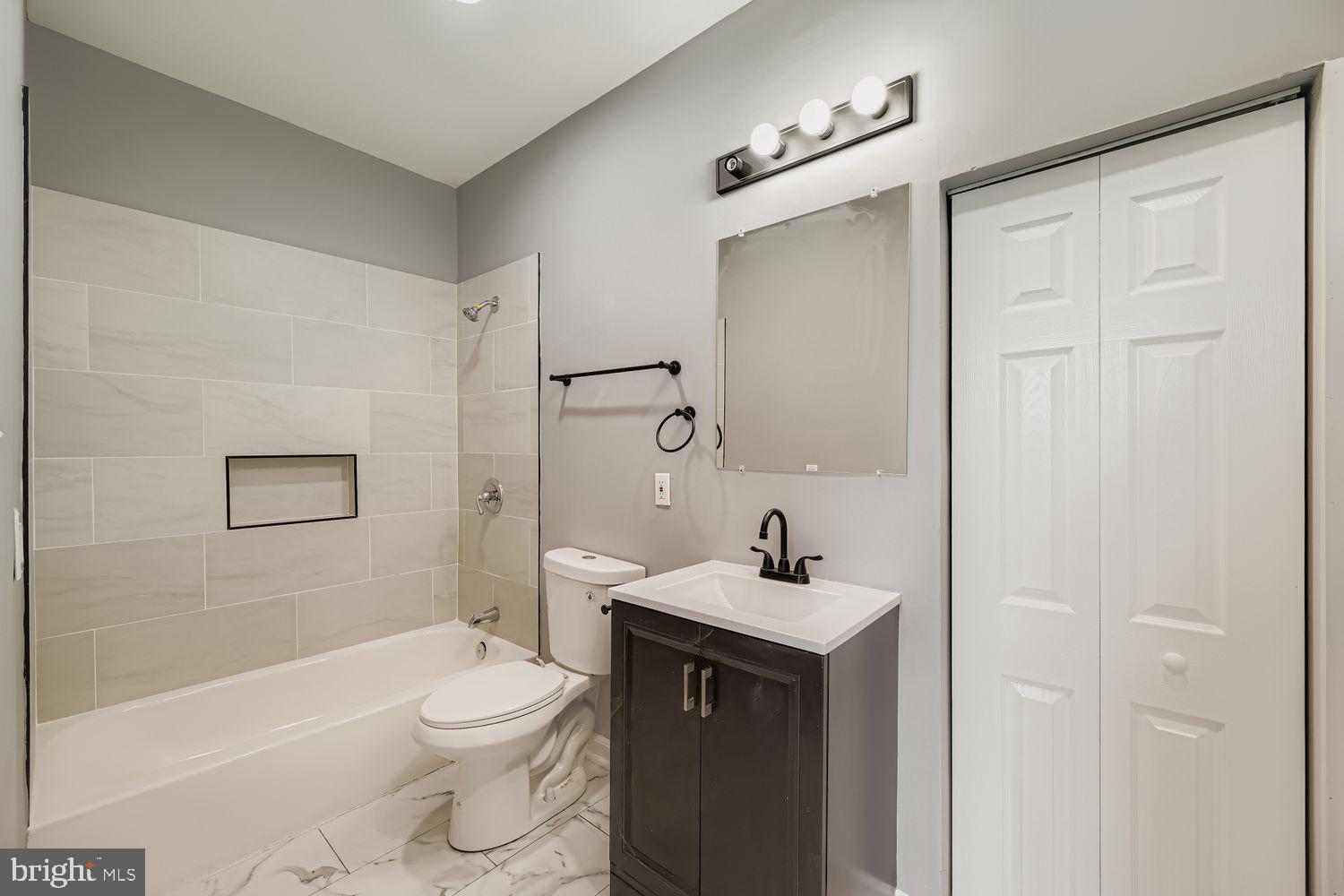 EASTWOOD - Residential