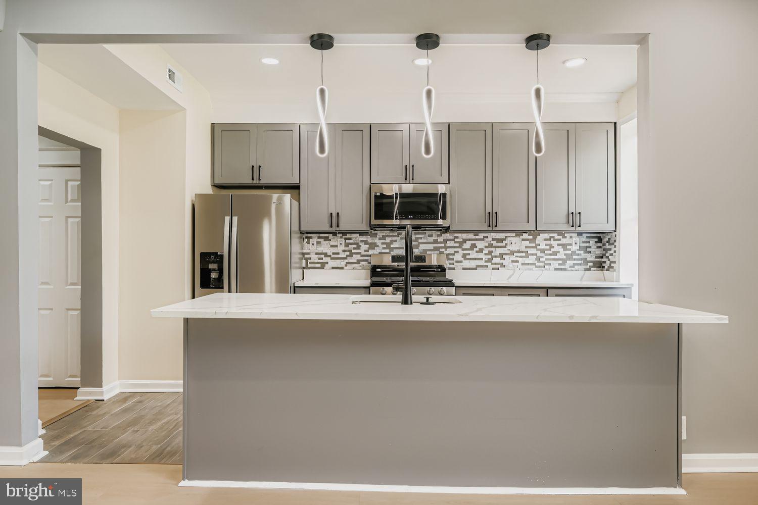 EASTWOOD - Residential