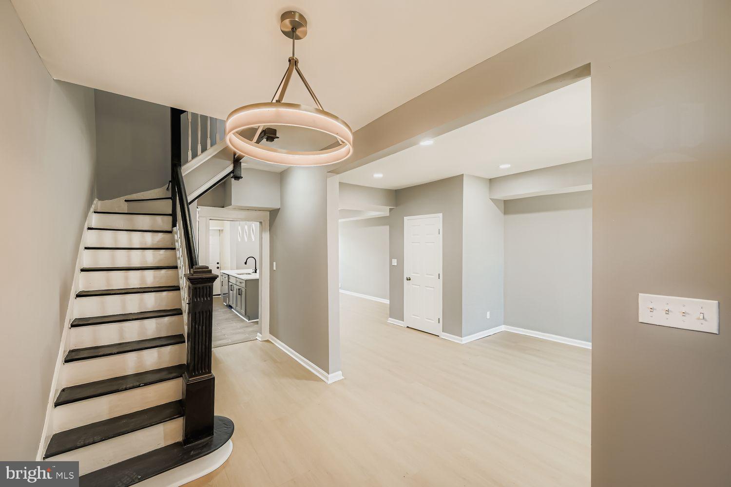 EASTWOOD - Residential