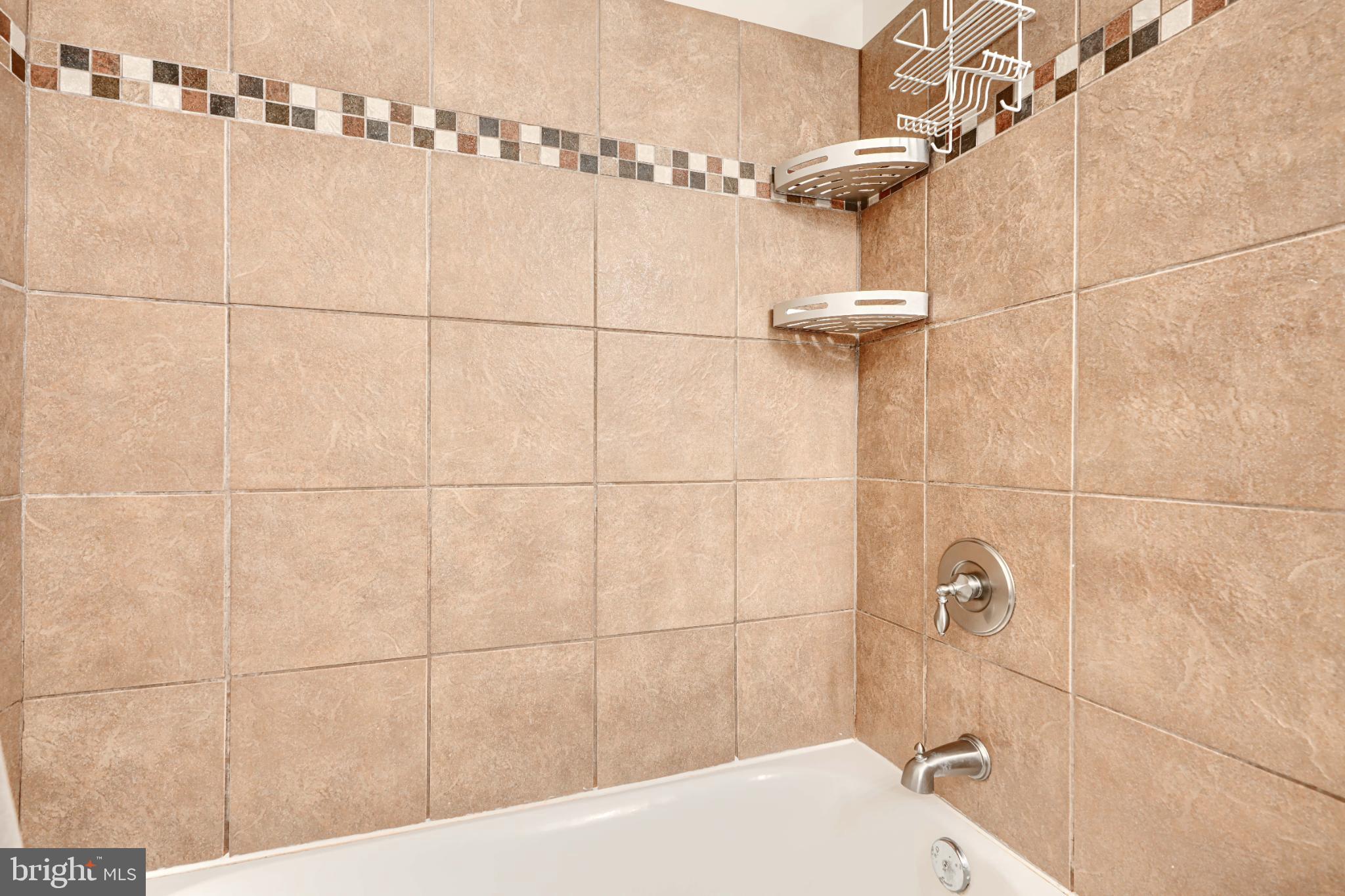 VILLAGE OF KINGS CONTRIVANCE - Residential Lease