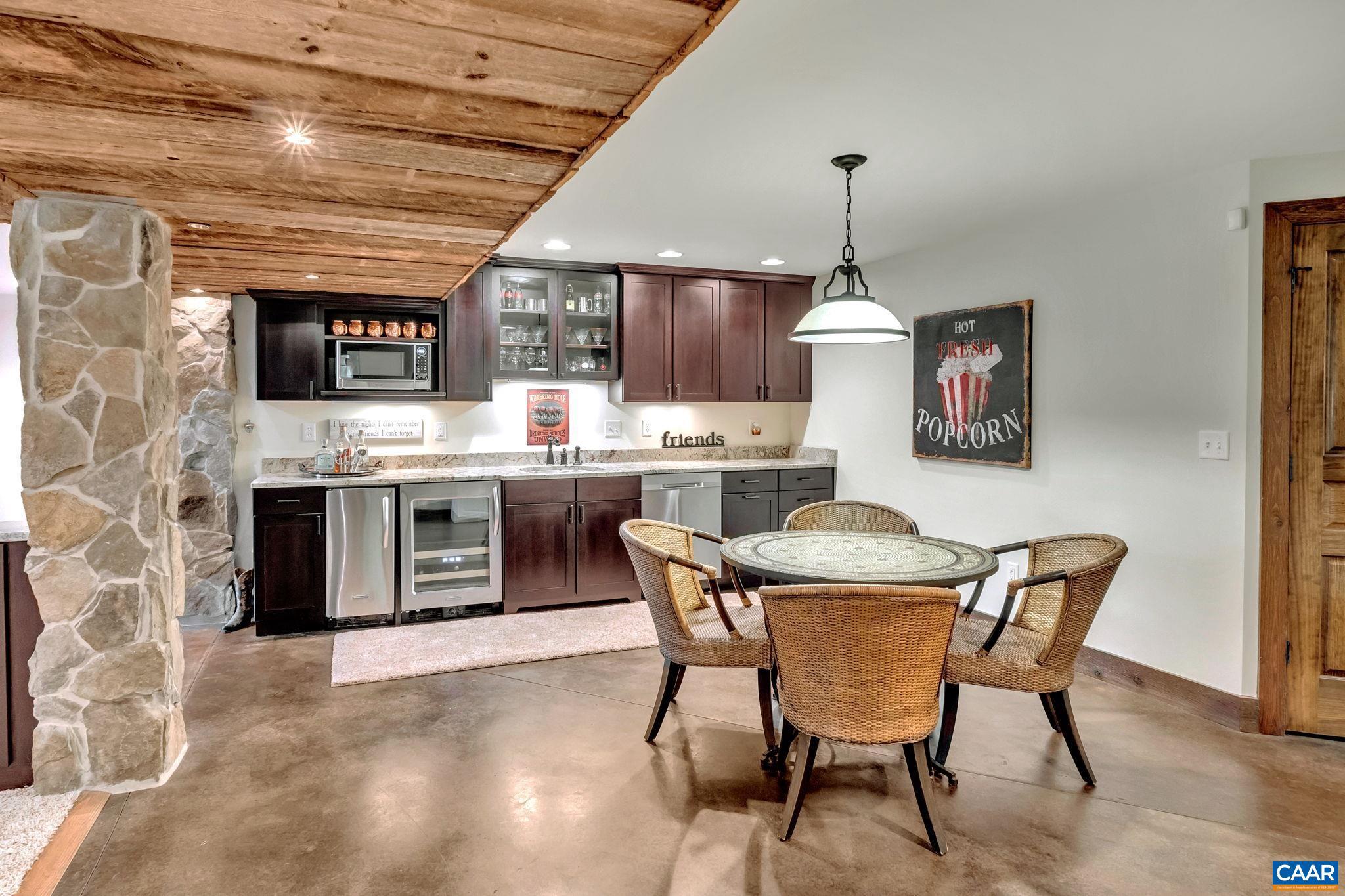 FOXCHASE - Residential