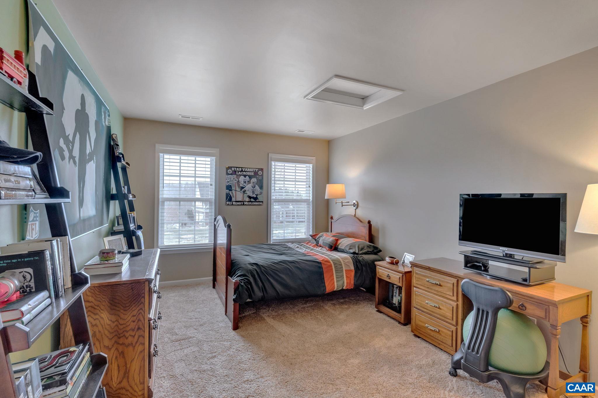 FOXCHASE - Residential