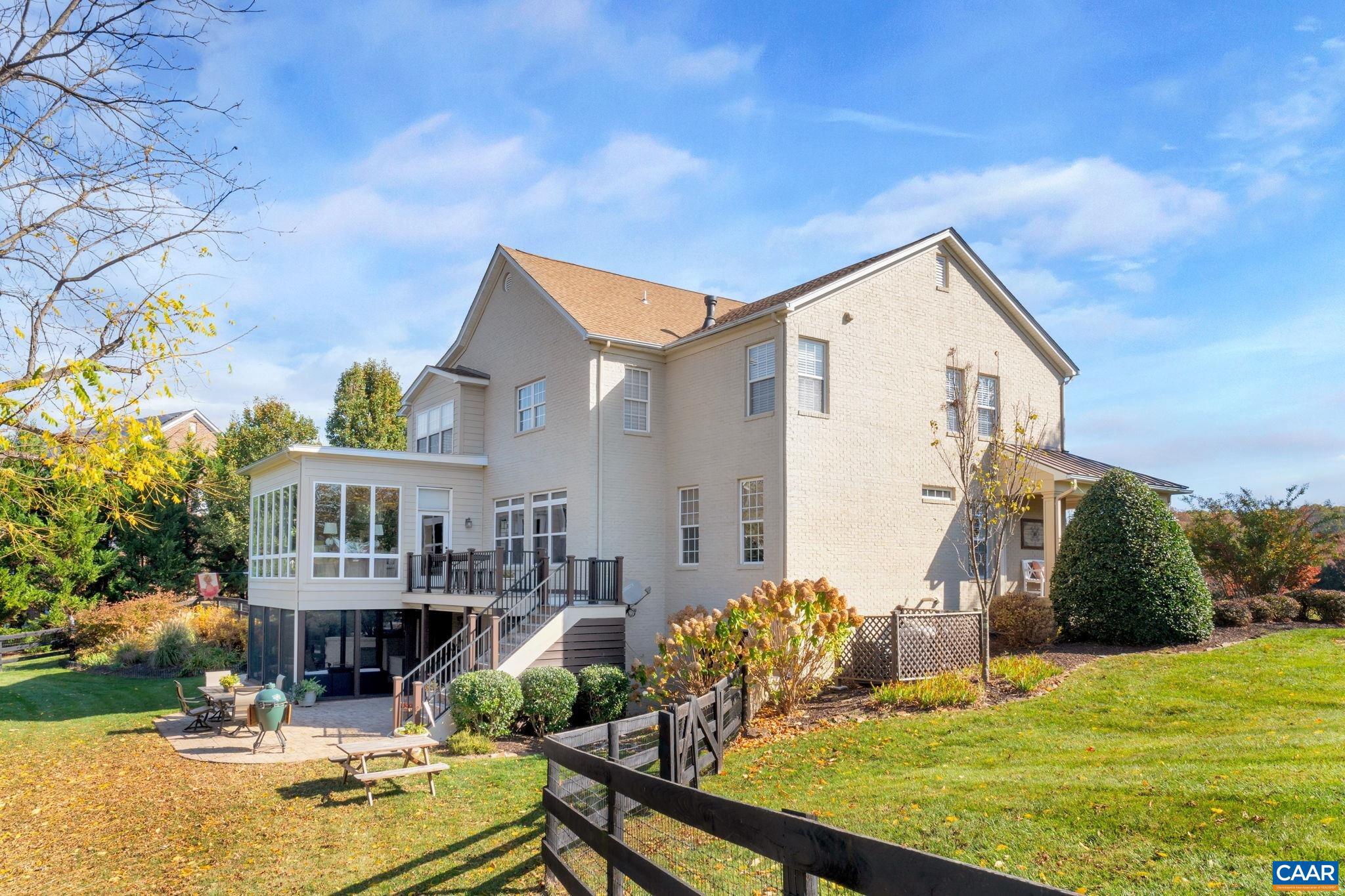 FOXCHASE - Residential