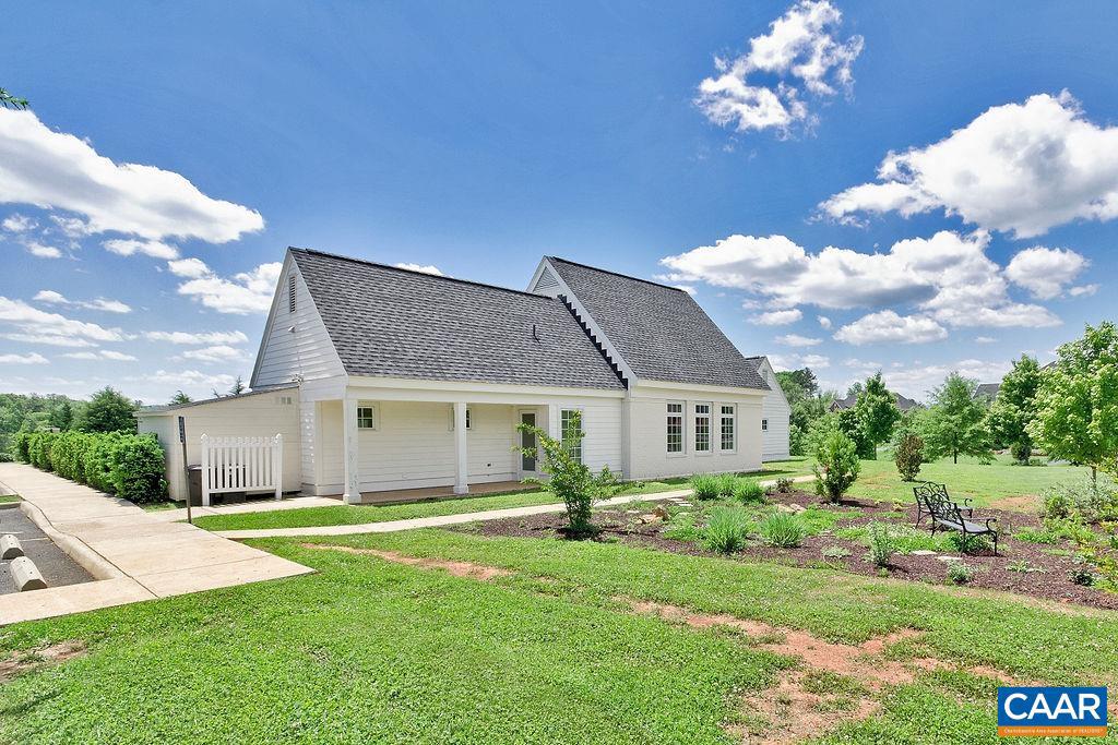 FOXCHASE - Residential