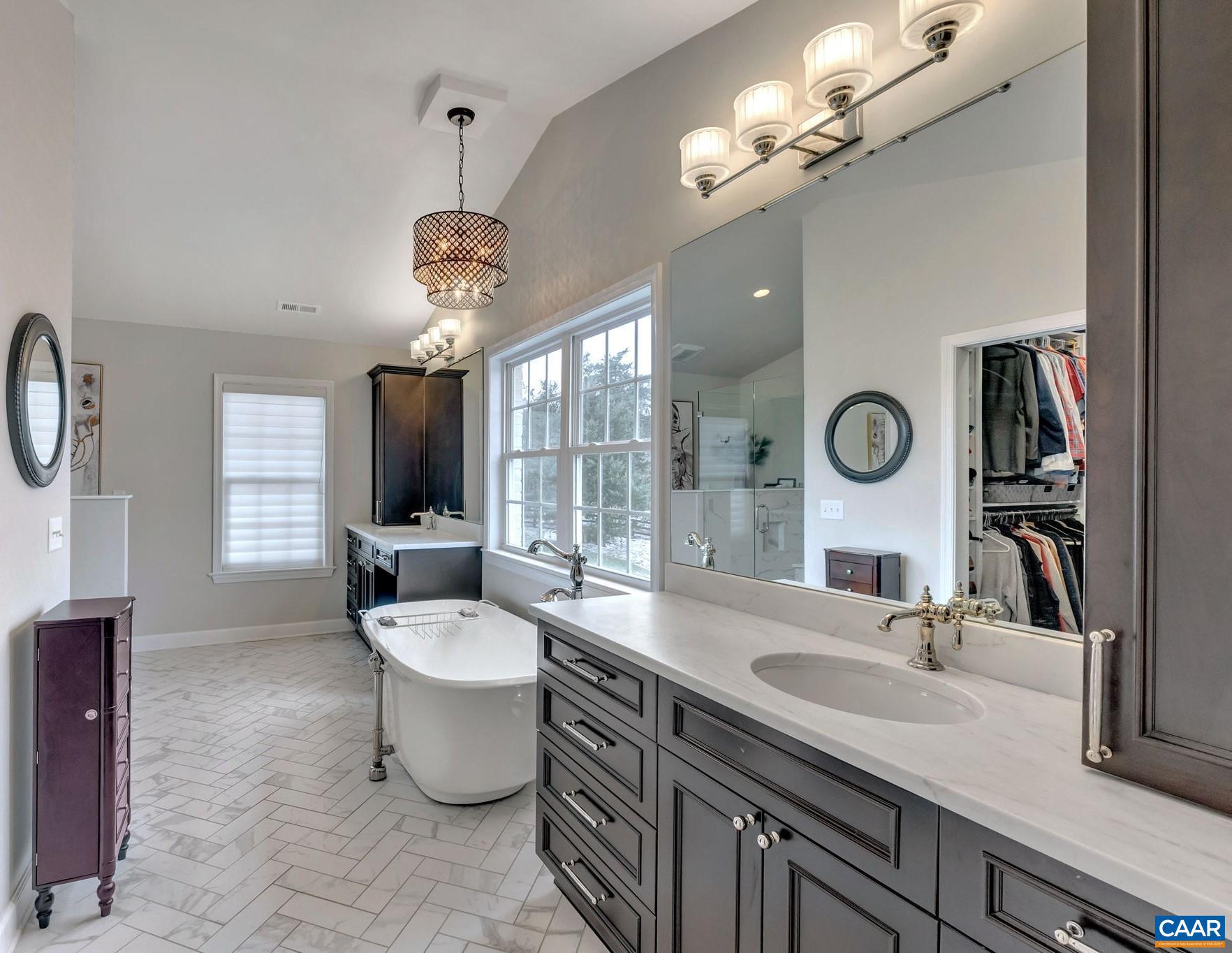 FOXCHASE - Residential