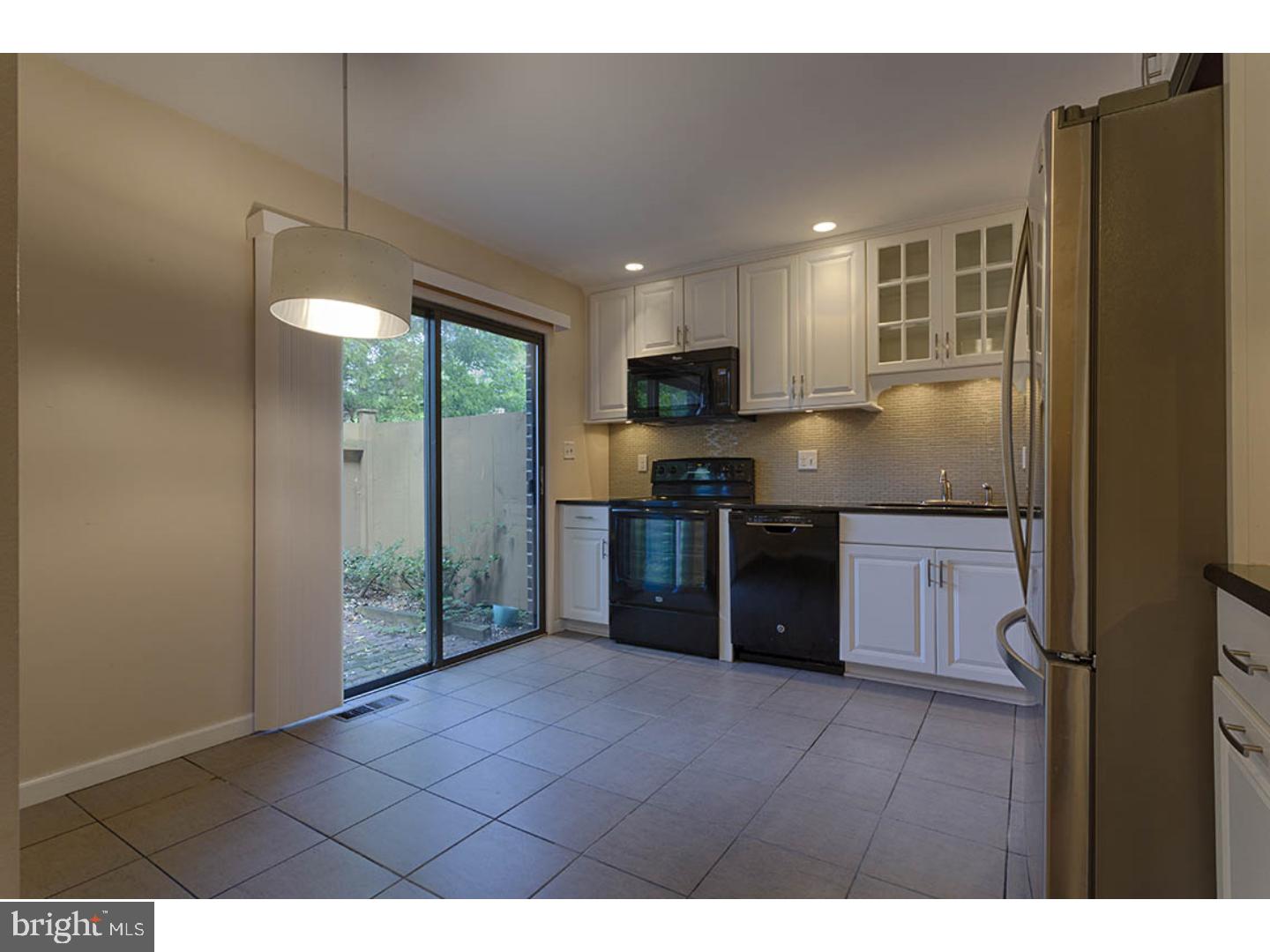 FLYING HILLS - Residential