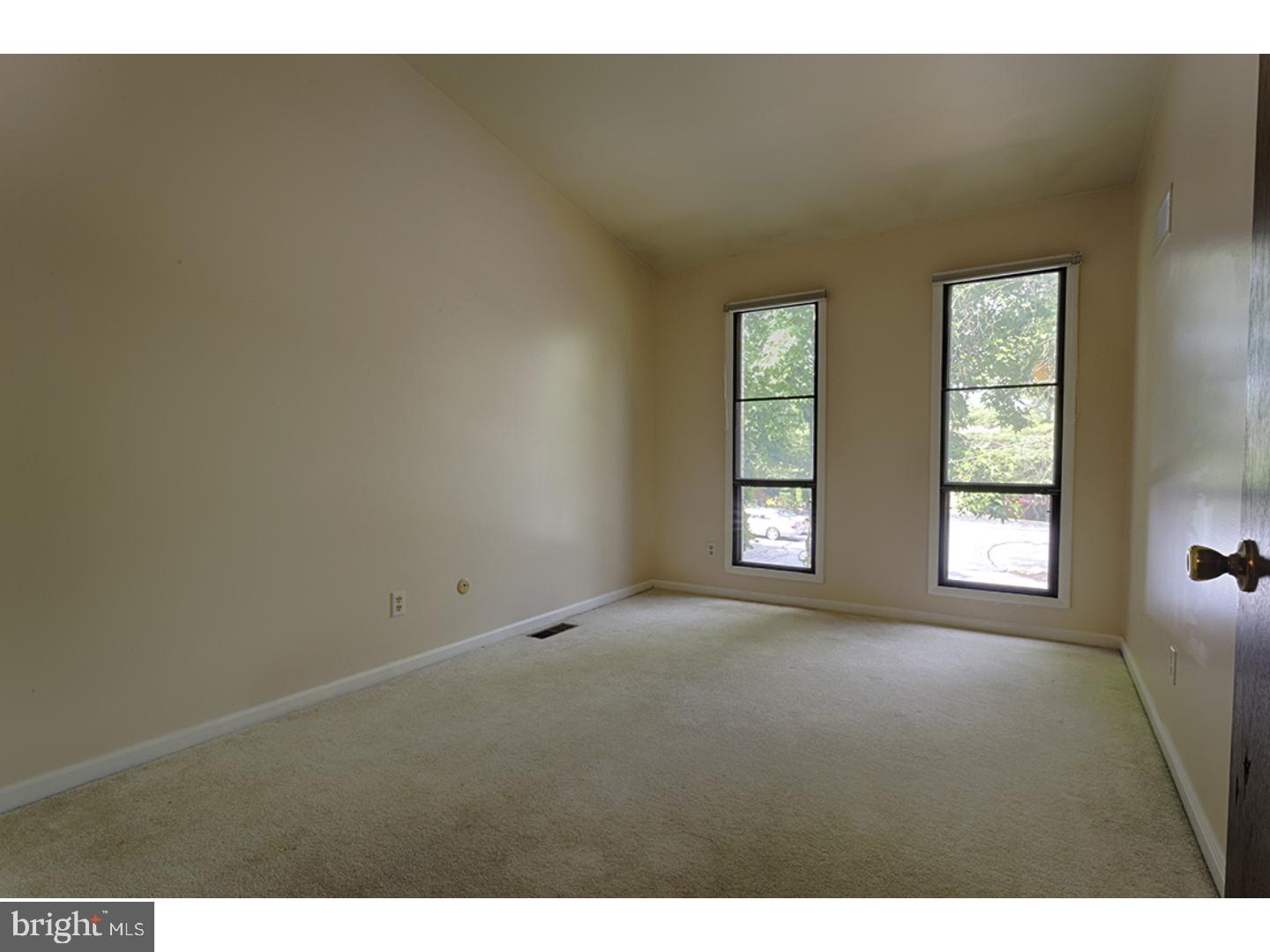 FLYING HILLS - Residential