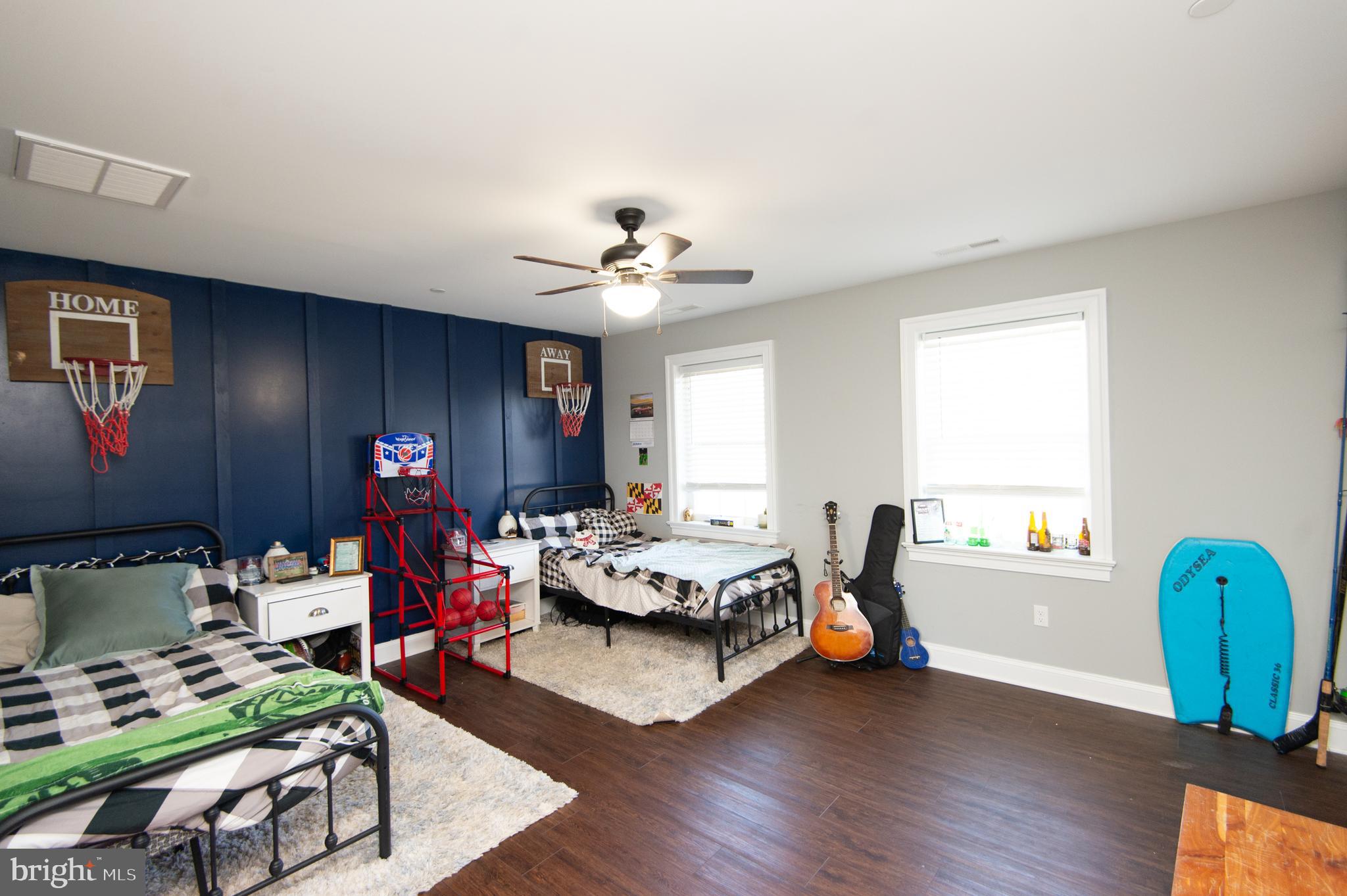 CROSSINGS AT EAST NEW MARKET - Residential