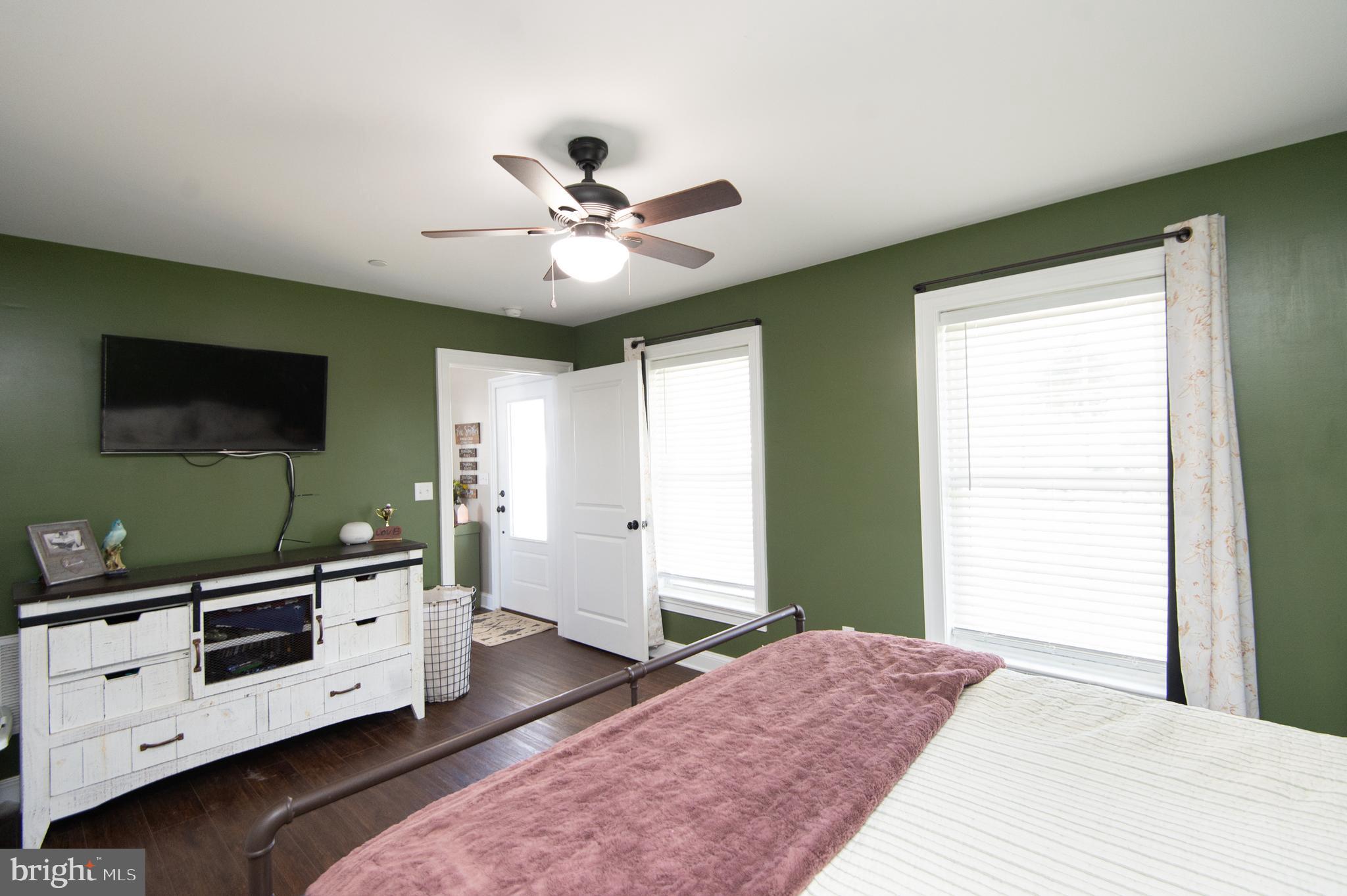 CROSSINGS AT EAST NEW MARKET - Residential