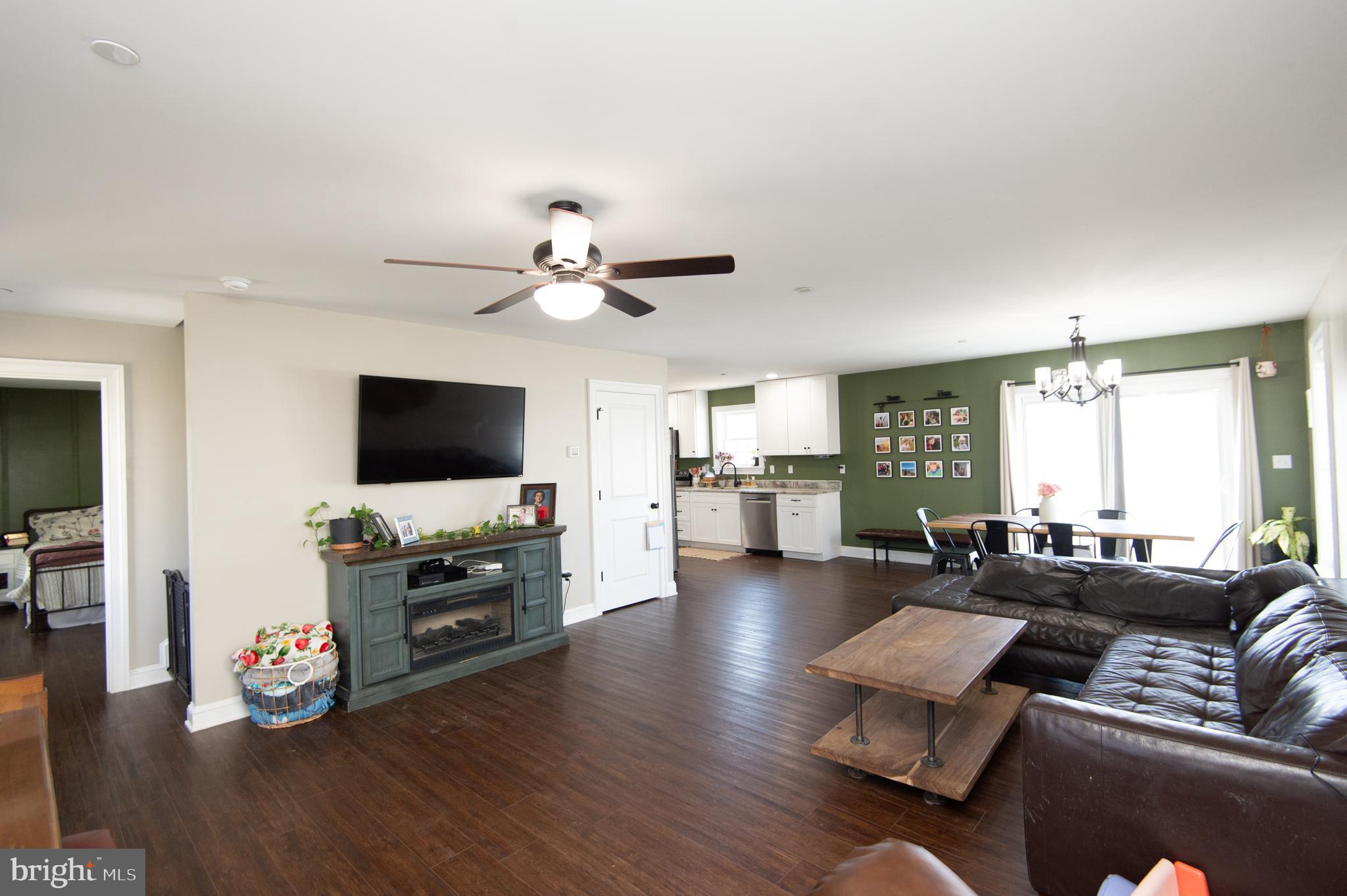 CROSSINGS AT EAST NEW MARKET - Residential